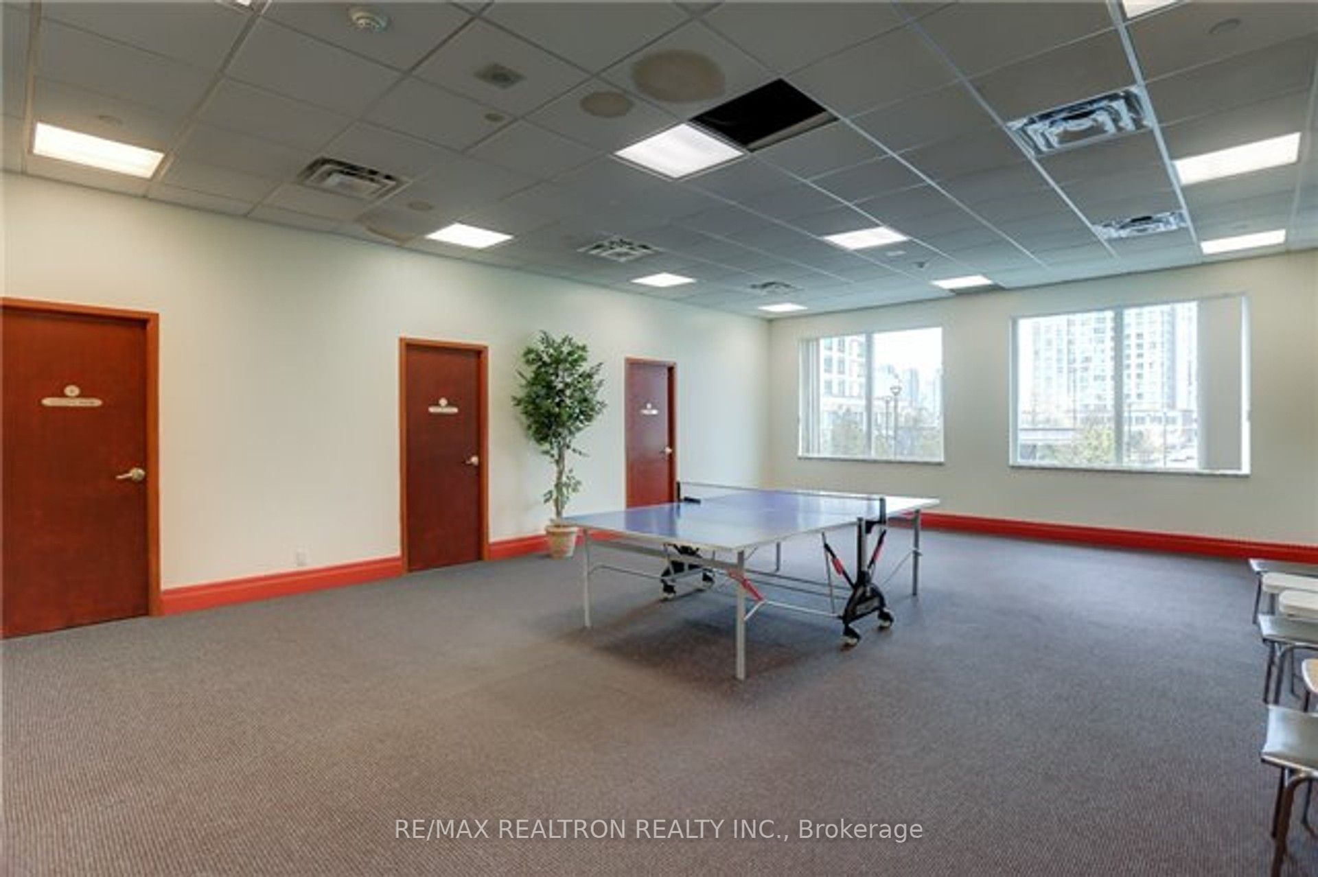 #1905 - 11 Lee Centre Drive Property Photo 18