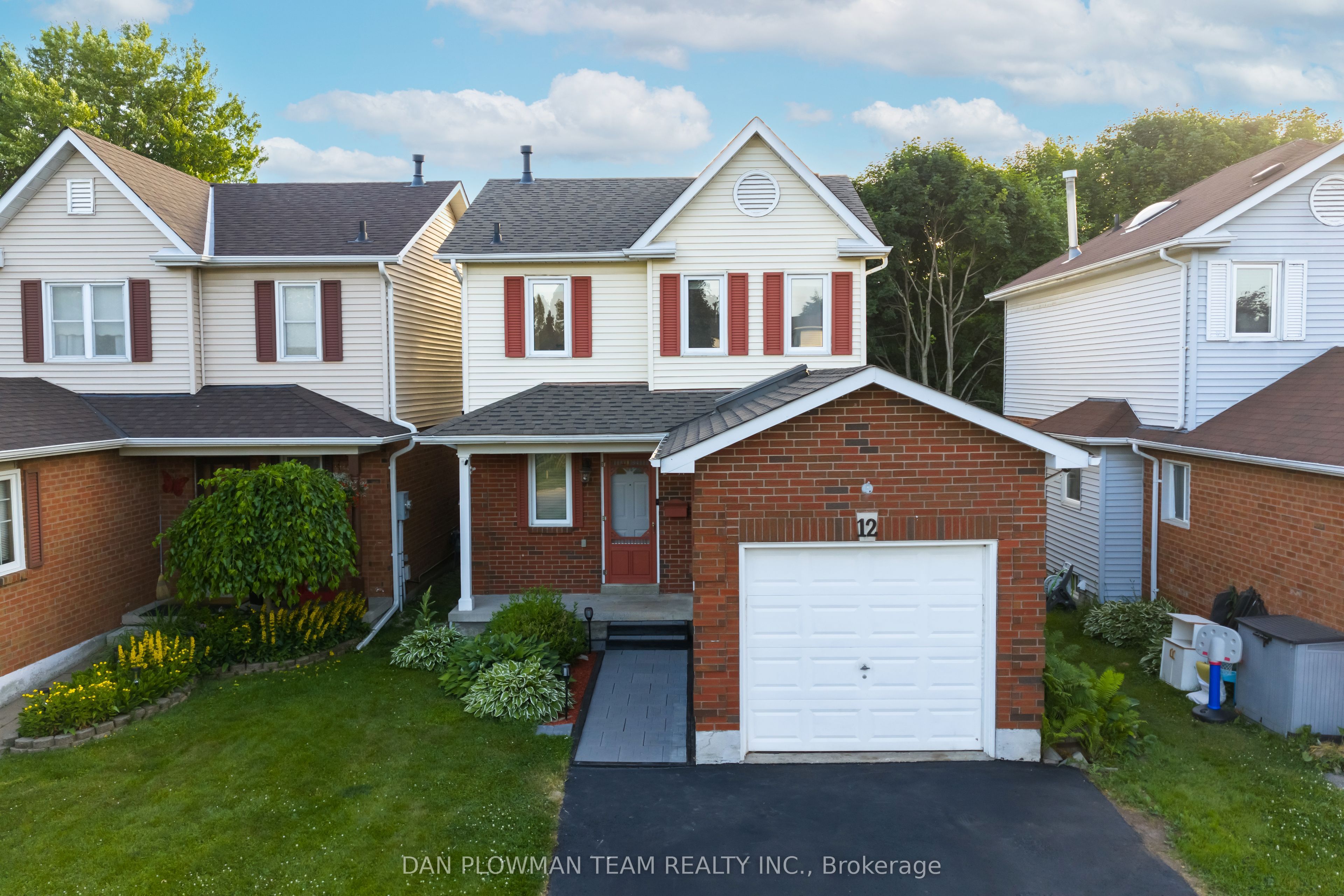 12 Longwood Court Property Photo 1