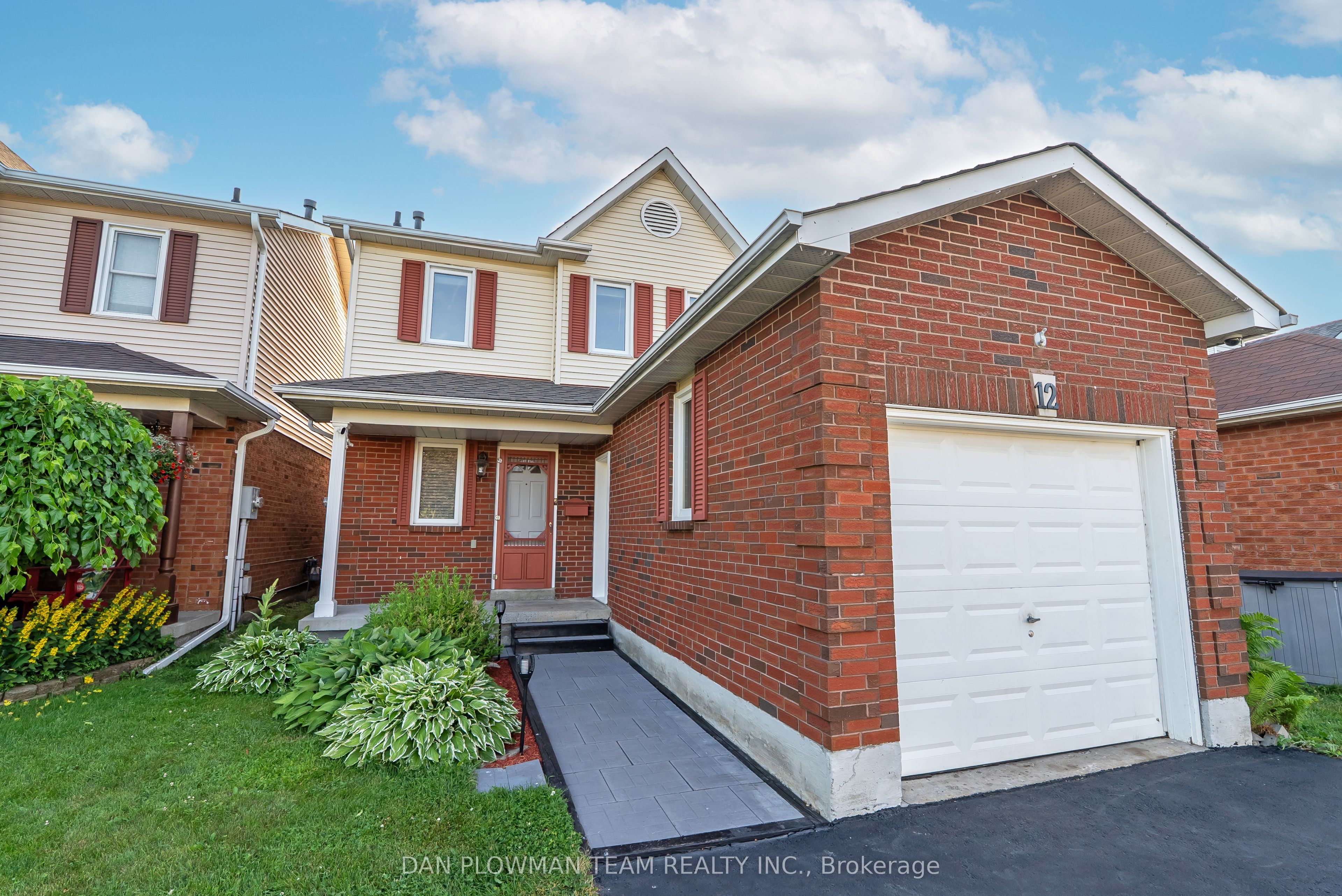 12 Longwood Court Property Photo 4