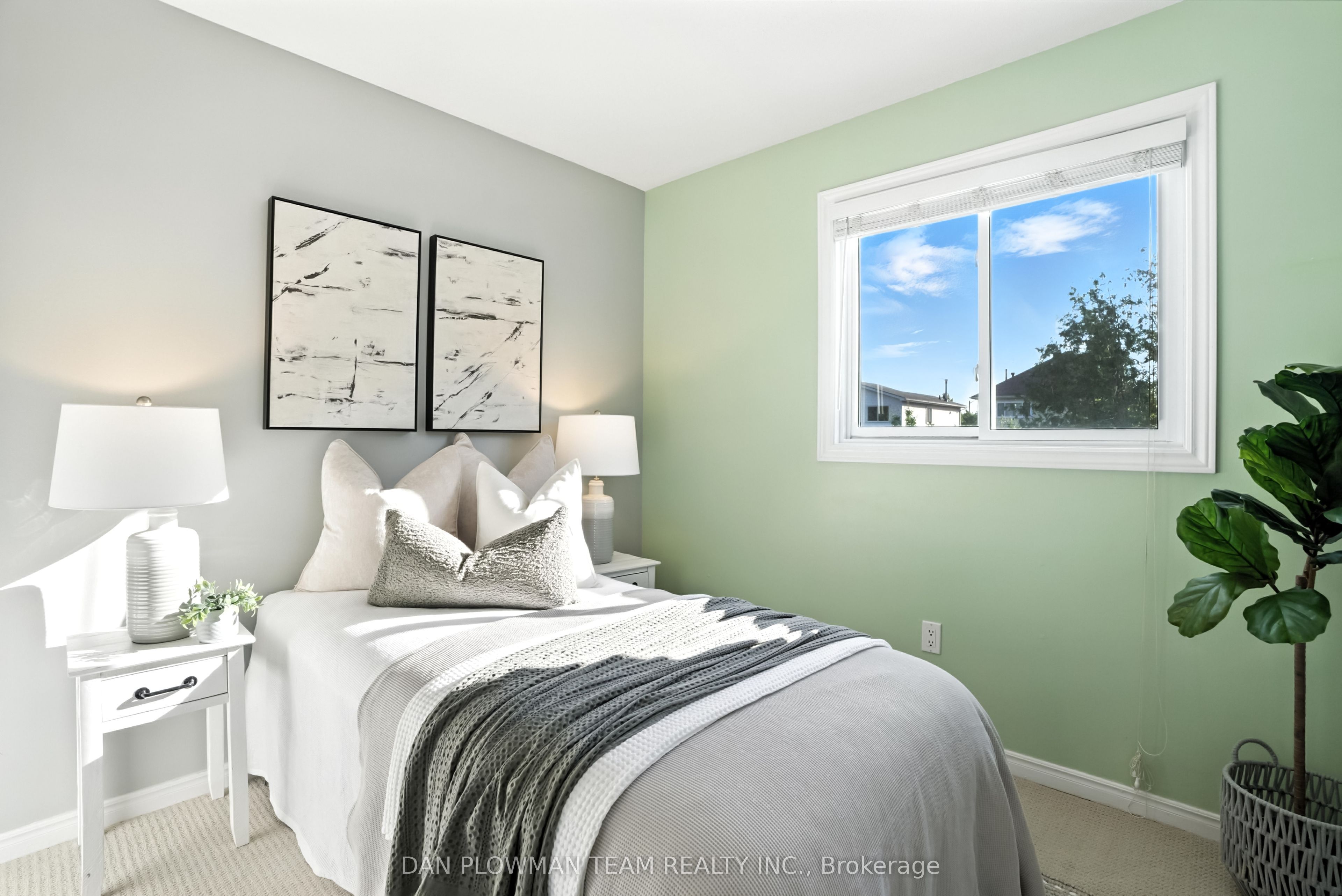 12 Longwood Court Property Photo 26
