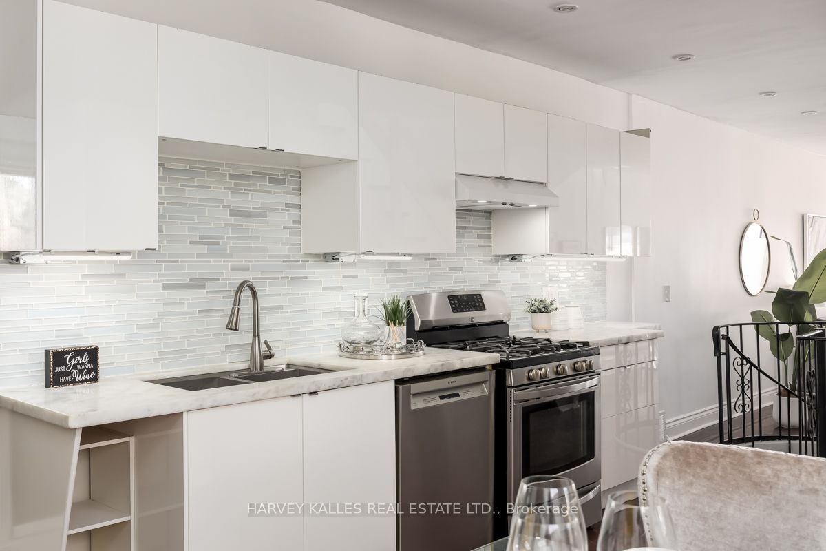 256 Sammon Avenue Property Photo 8