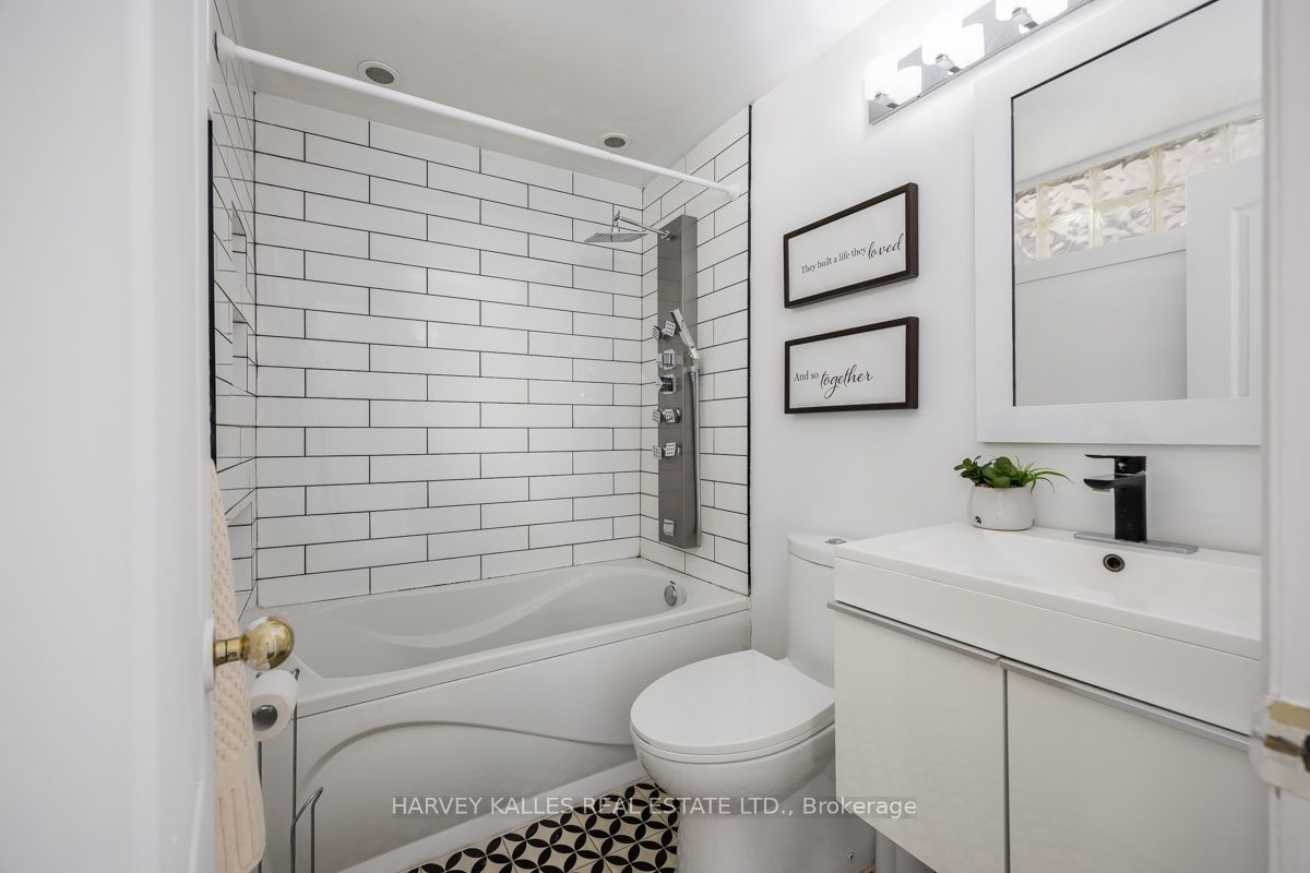 256 Sammon Avenue Property Photo 11