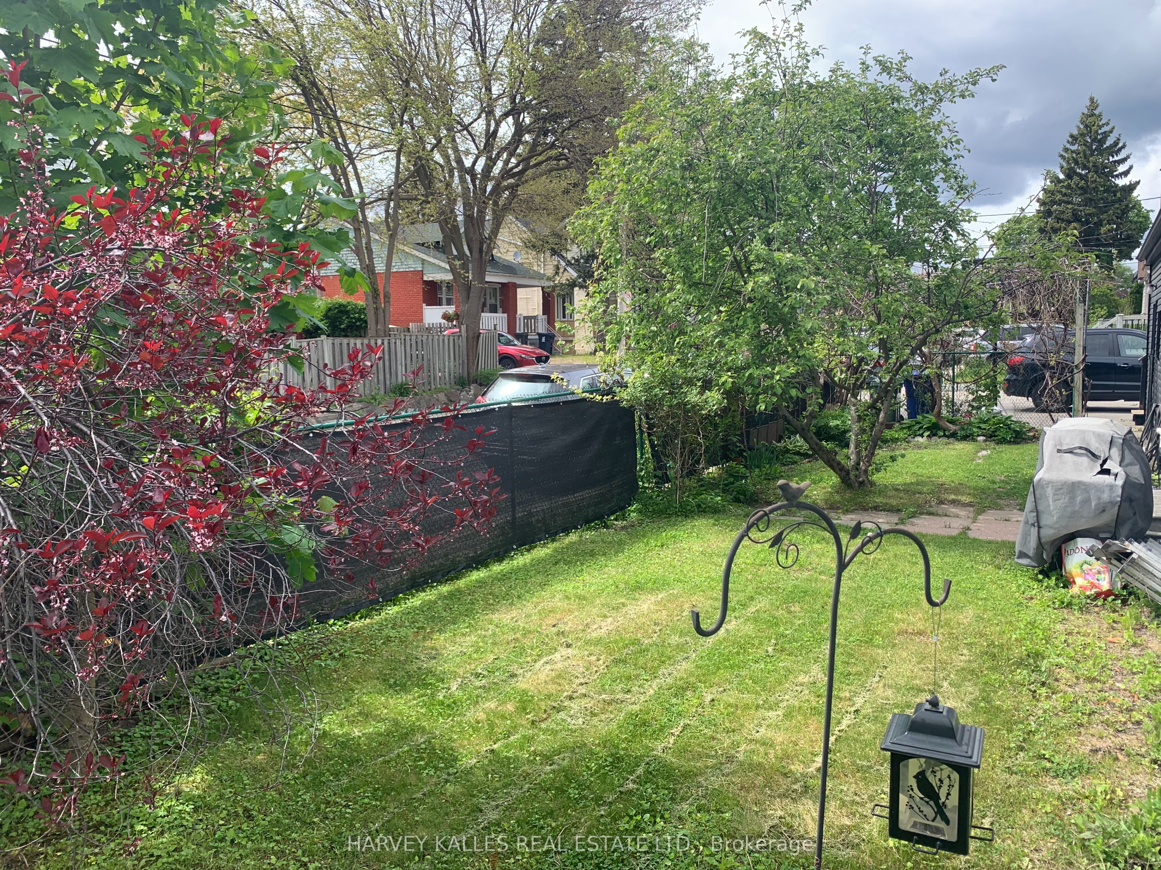 256 Sammon Avenue Property Photo 24
