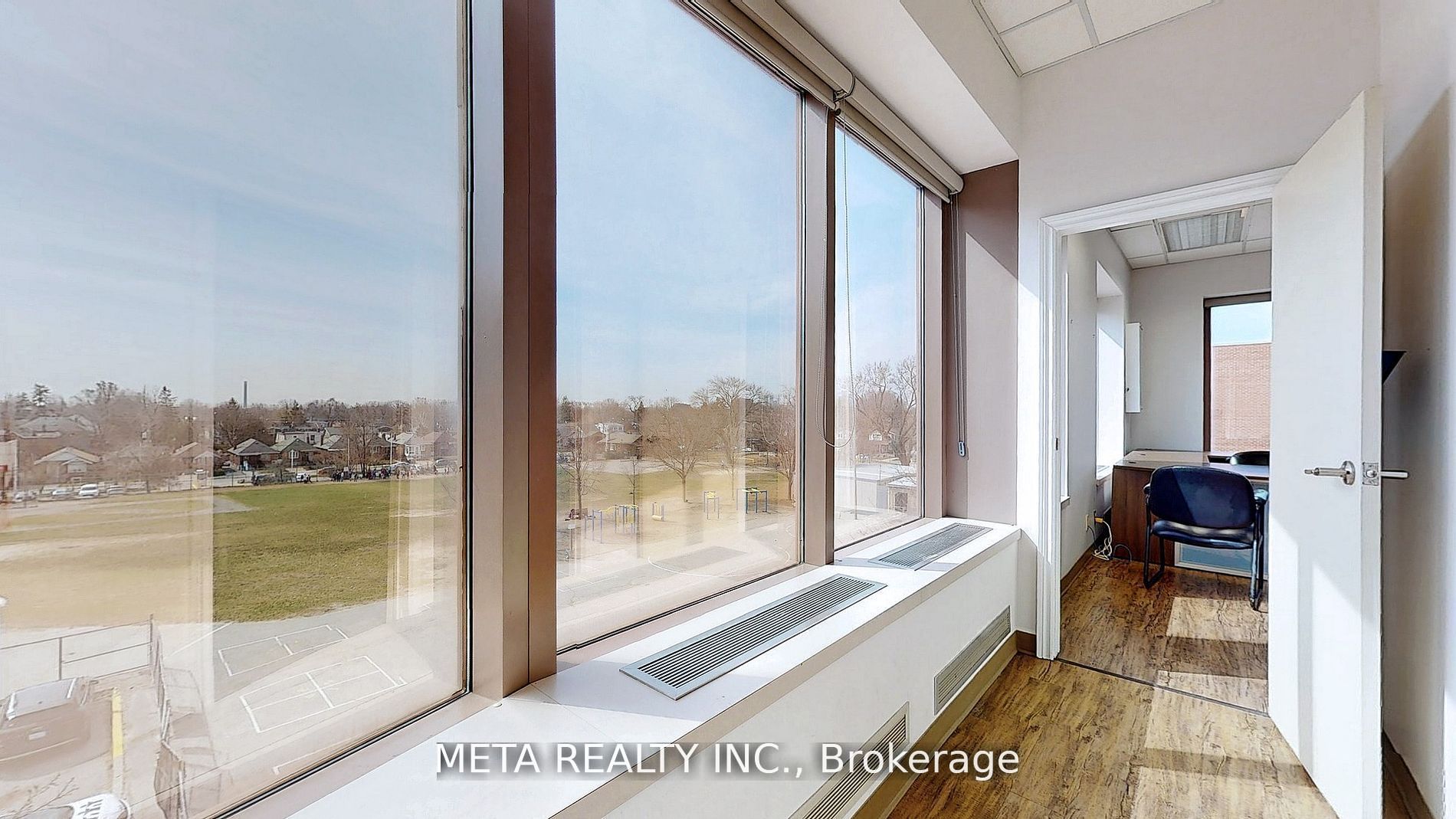 840 Coxwell Avenue 304b Property Photo 18