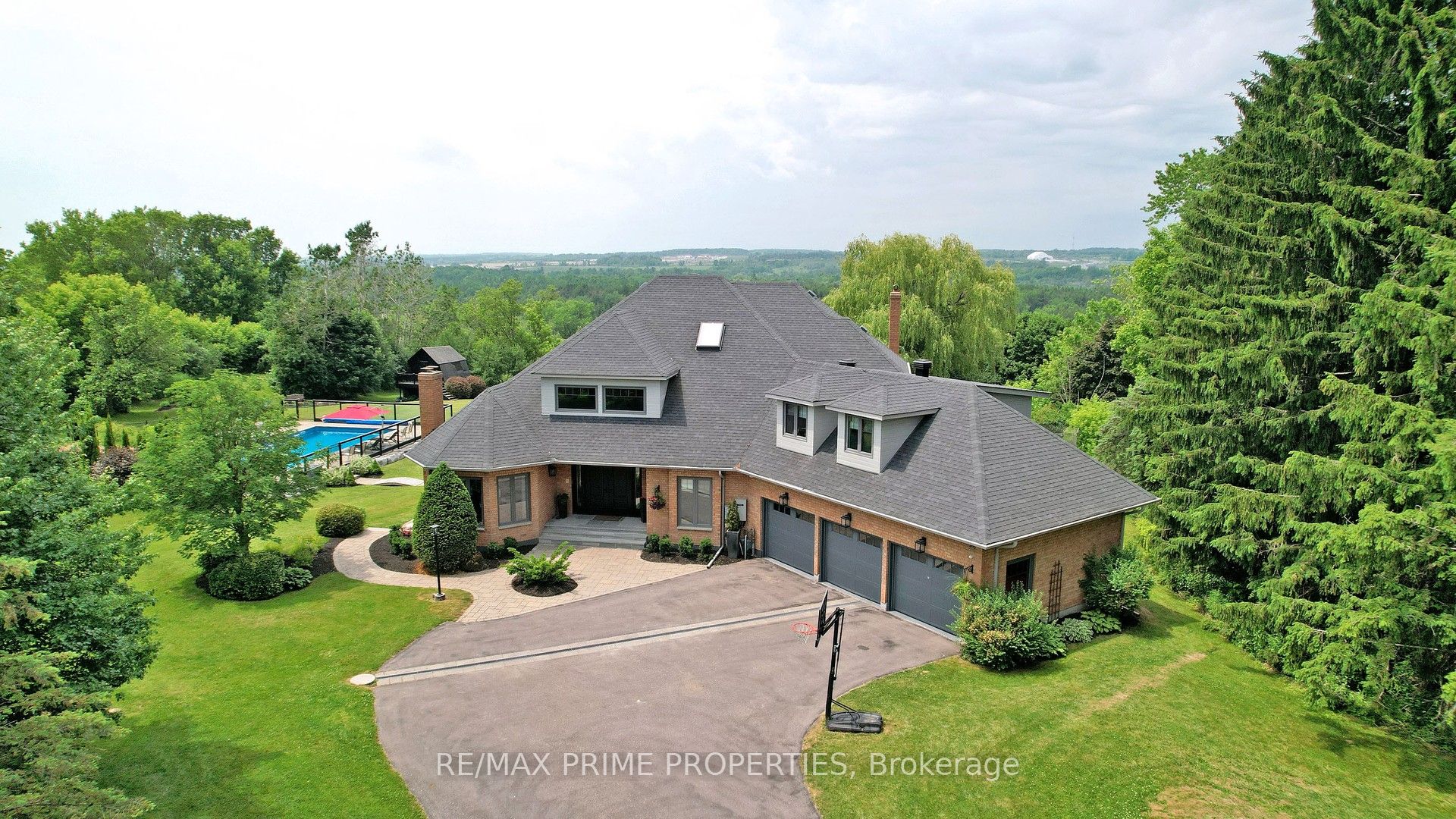 2465 Greenridge Drive Property Photo 1
