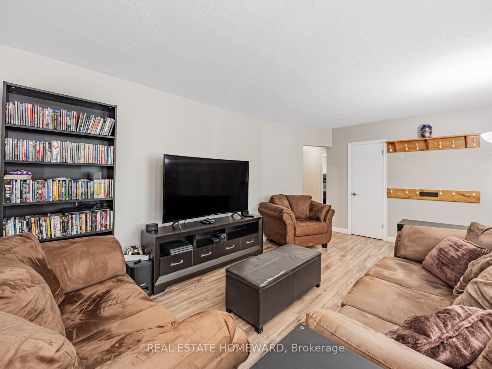 793 Eastglen Drive Property Photo 7