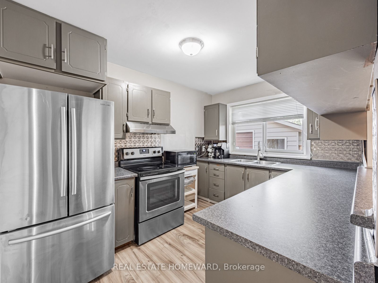 793 Eastglen Drive Property Photo 10
