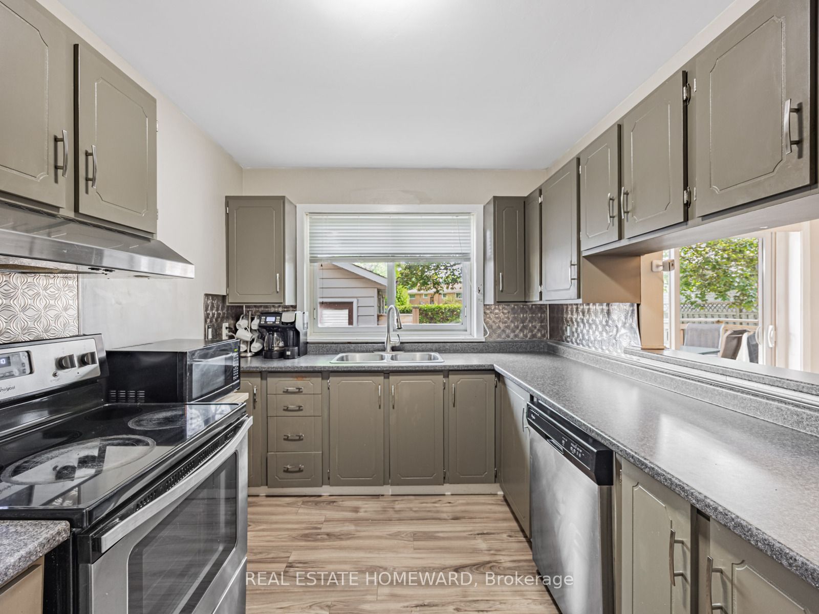793 Eastglen Drive Property Photo 11
