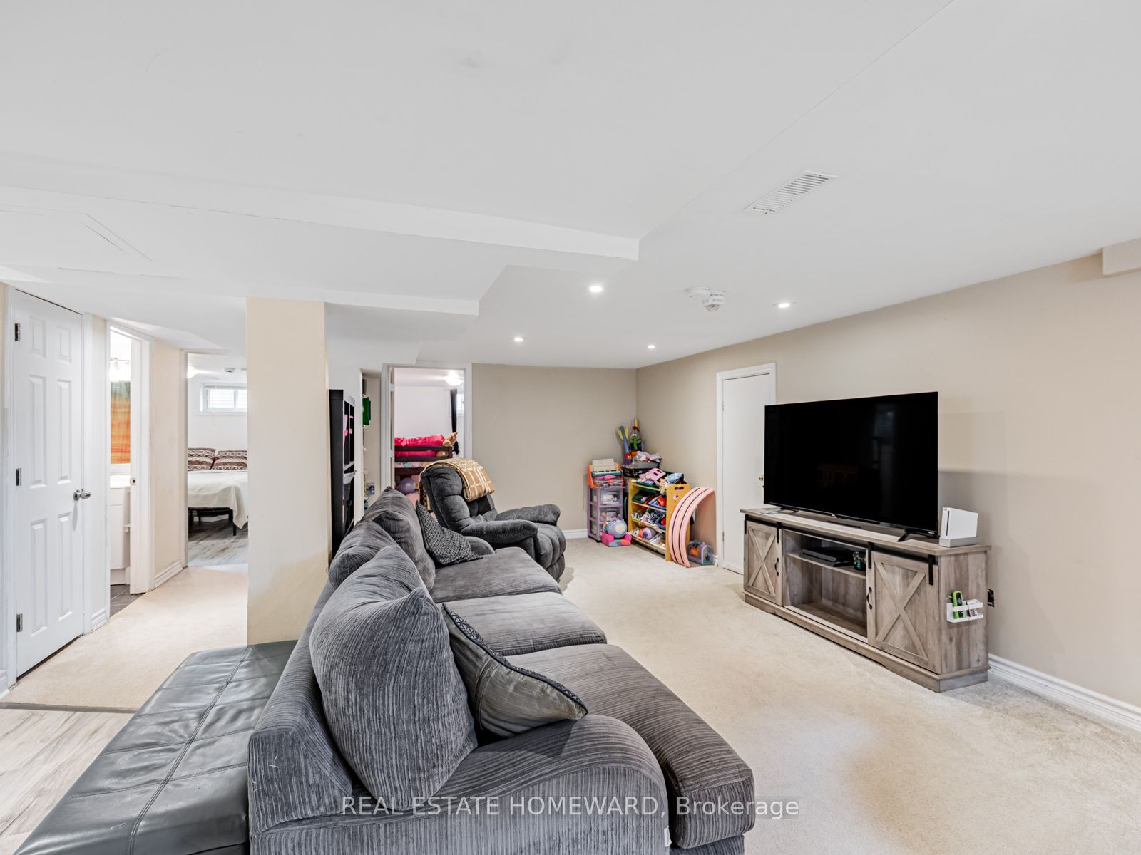 793 Eastglen Drive Property Photo 26