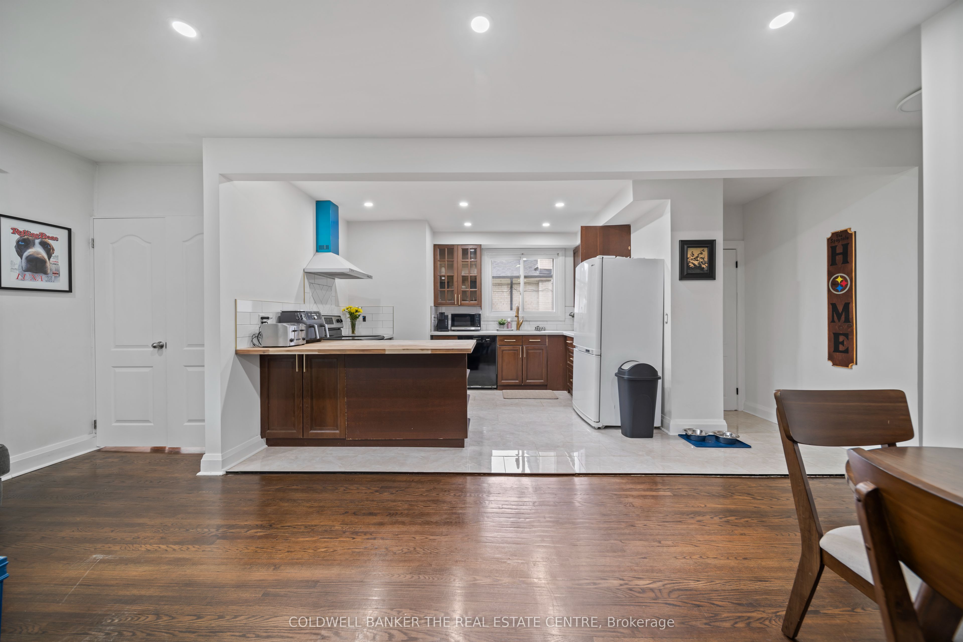 135 Lord Roberts Drive Property Photo 11