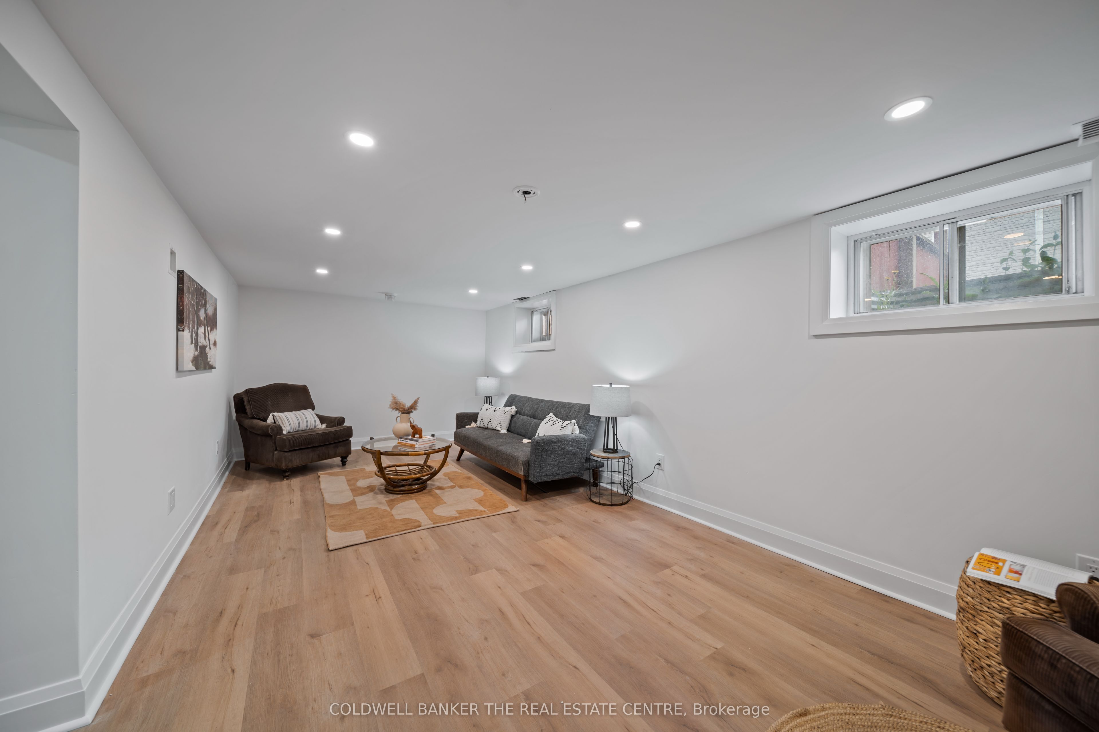 135 Lord Roberts Drive Property Photo 26