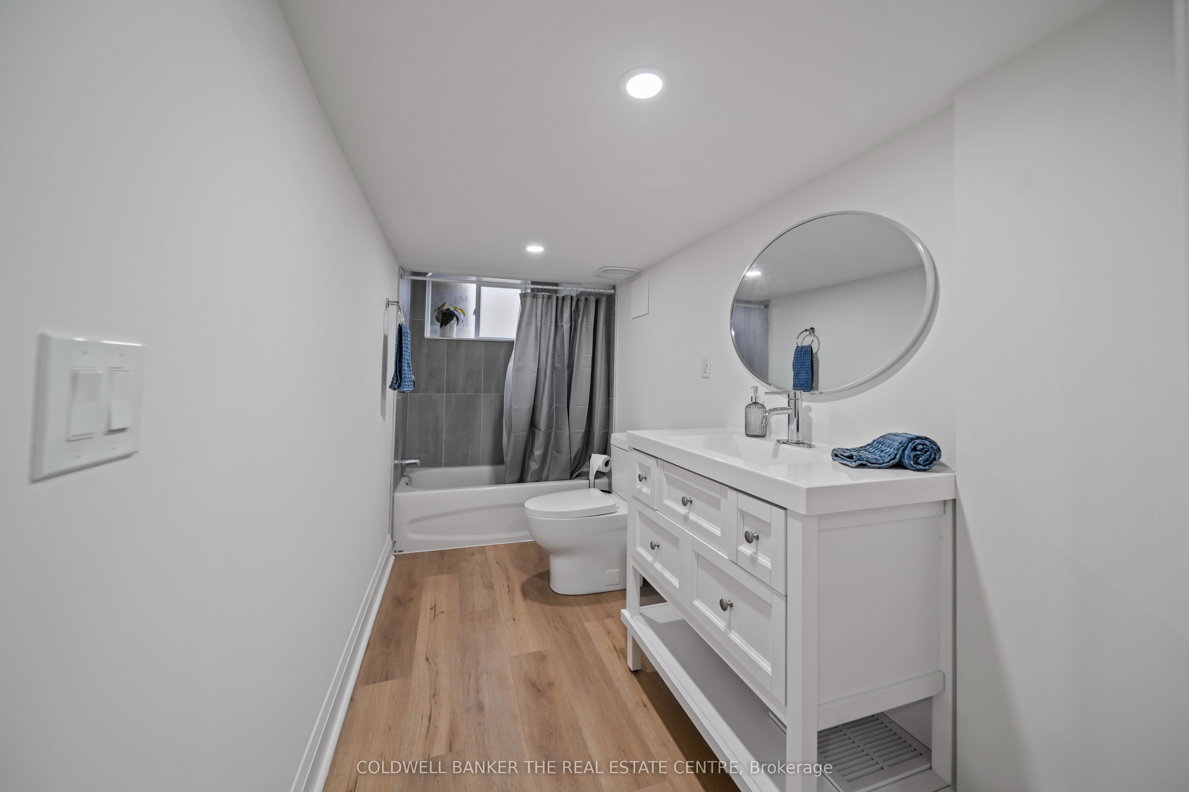 135 Lord Roberts Drive Property Photo 32