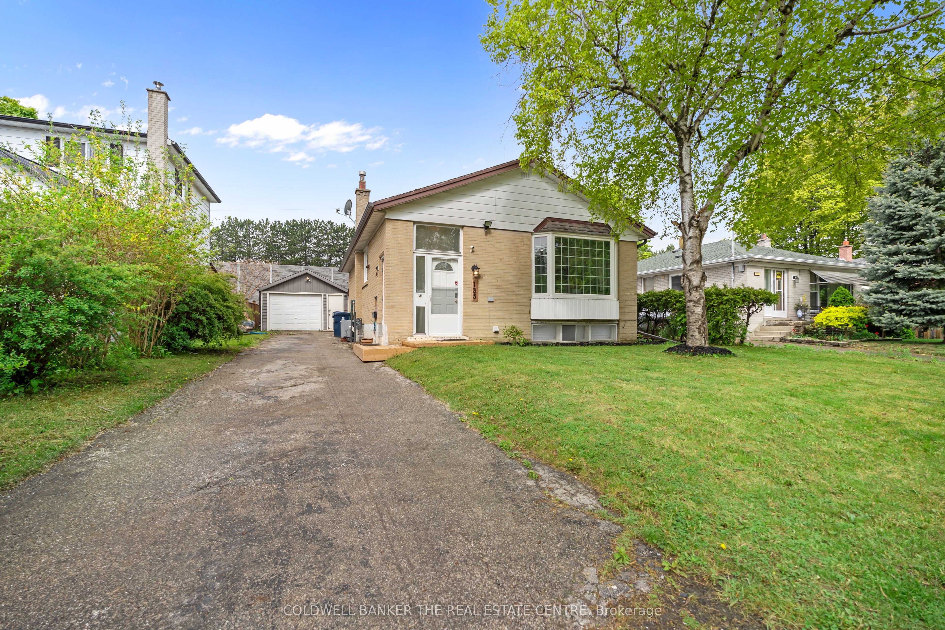 135 Lord Roberts Drive Property Photo 35