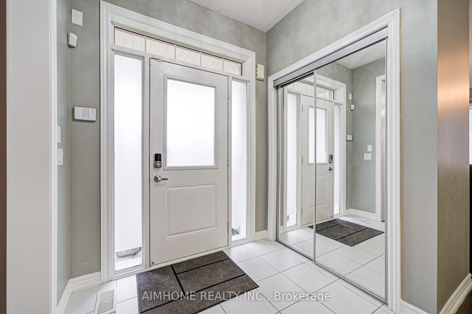 2383 Dobbinton Street Property Photo 9