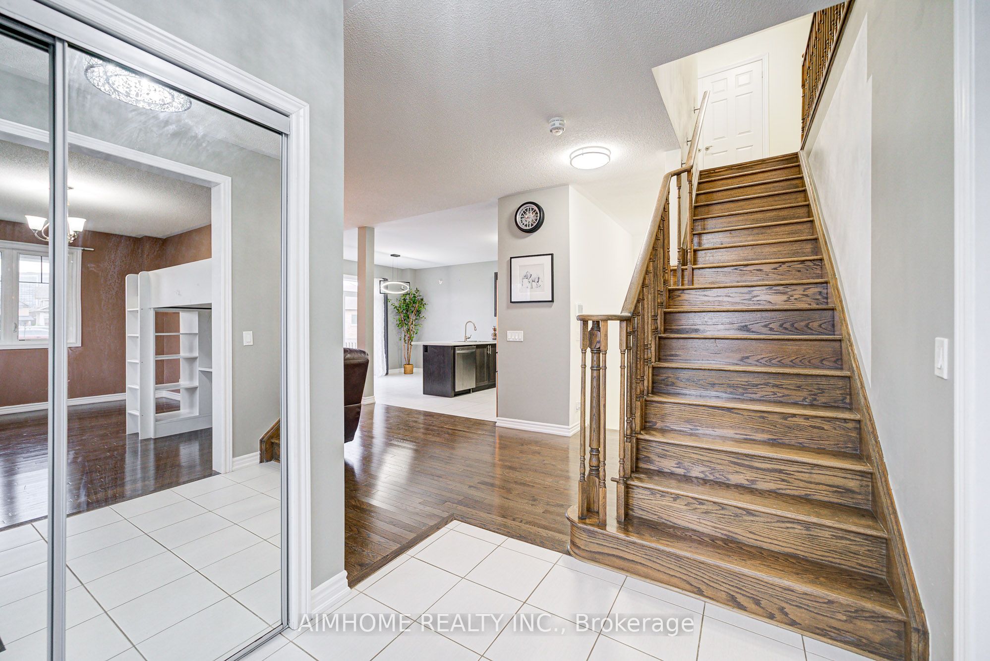 2383 Dobbinton Street Property Photo 13