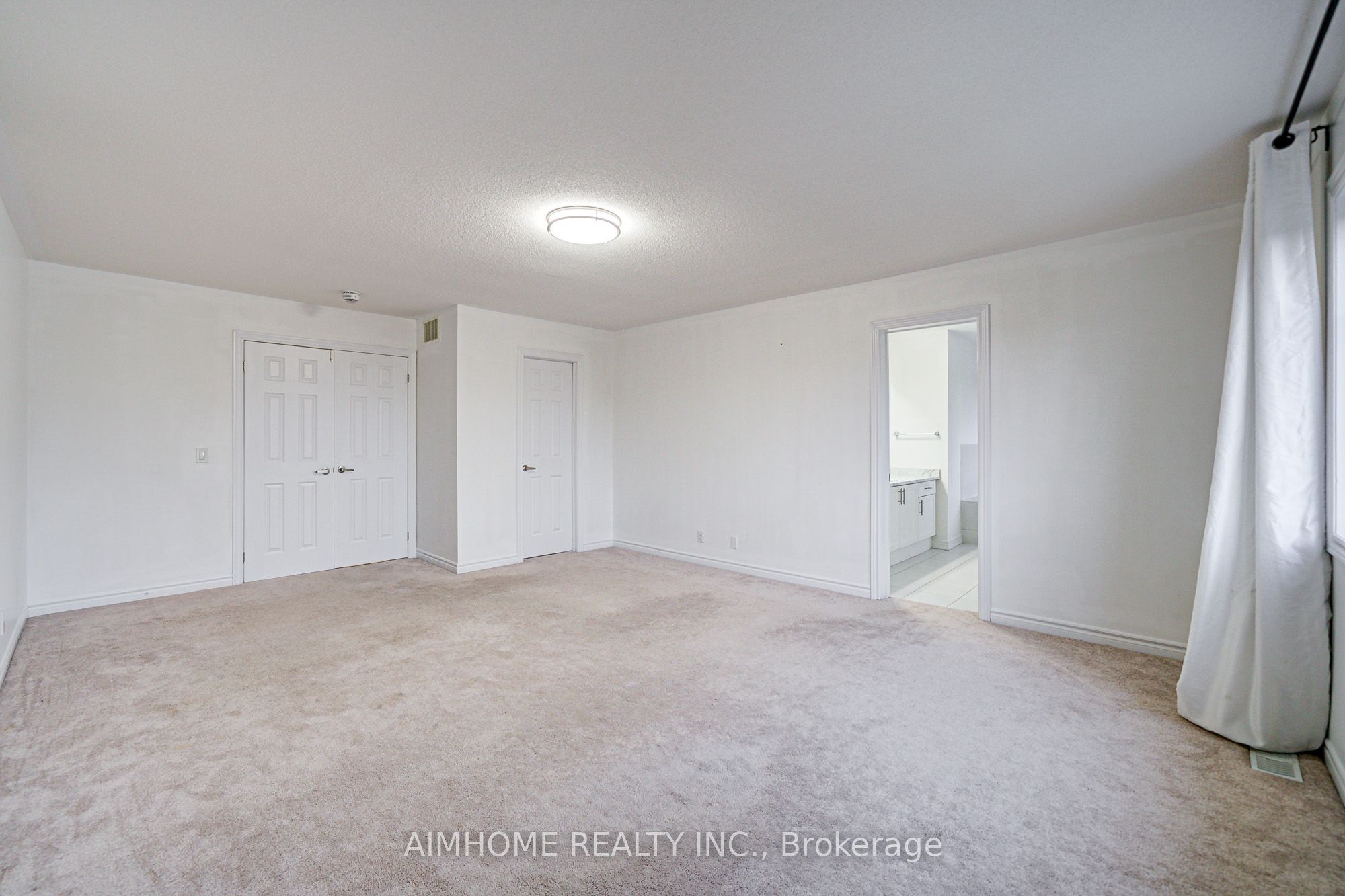 2383 Dobbinton Street Property Photo 34