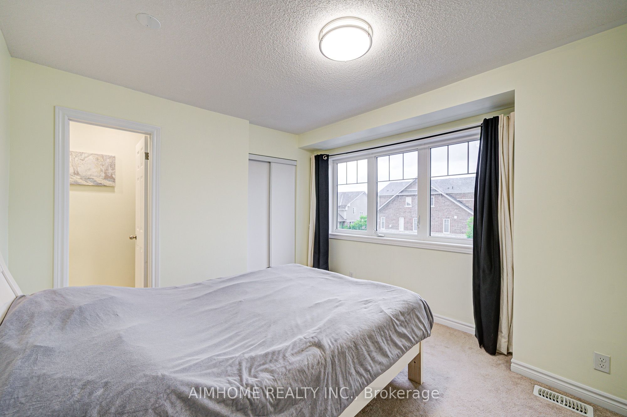 2383 Dobbinton Street Property Photo 36