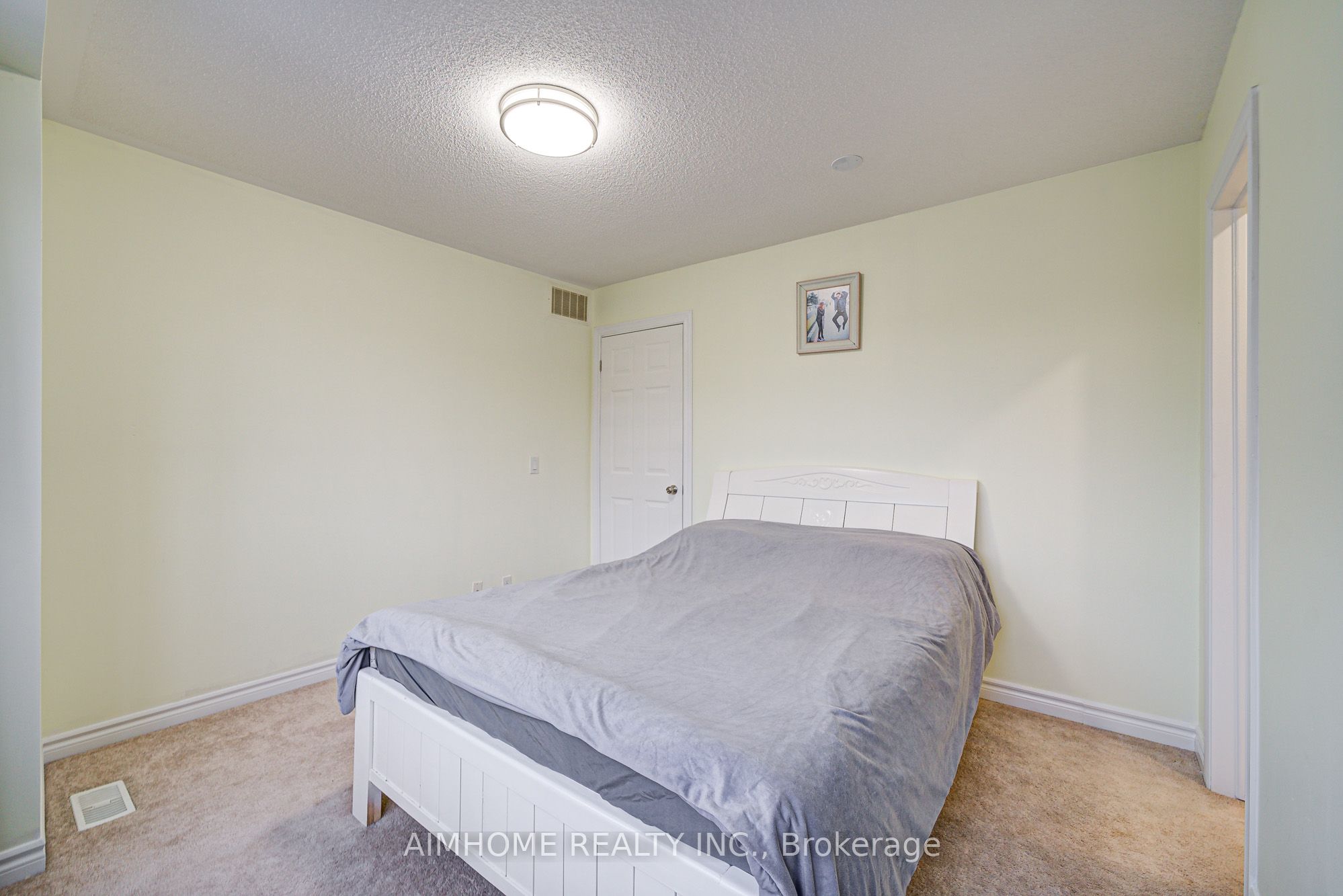 2383 Dobbinton Street Property Photo 37