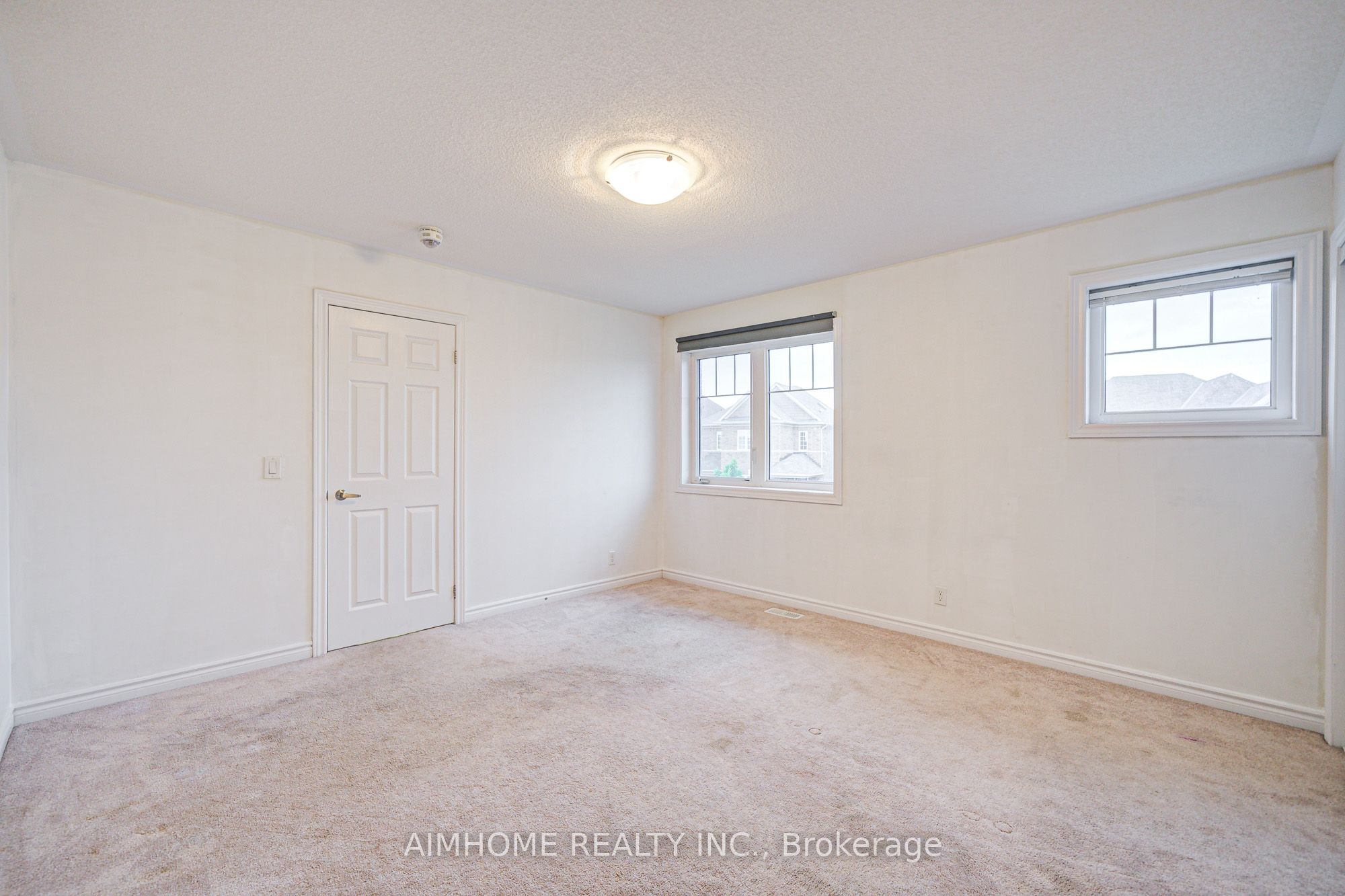 2383 Dobbinton Street Property Photo 40