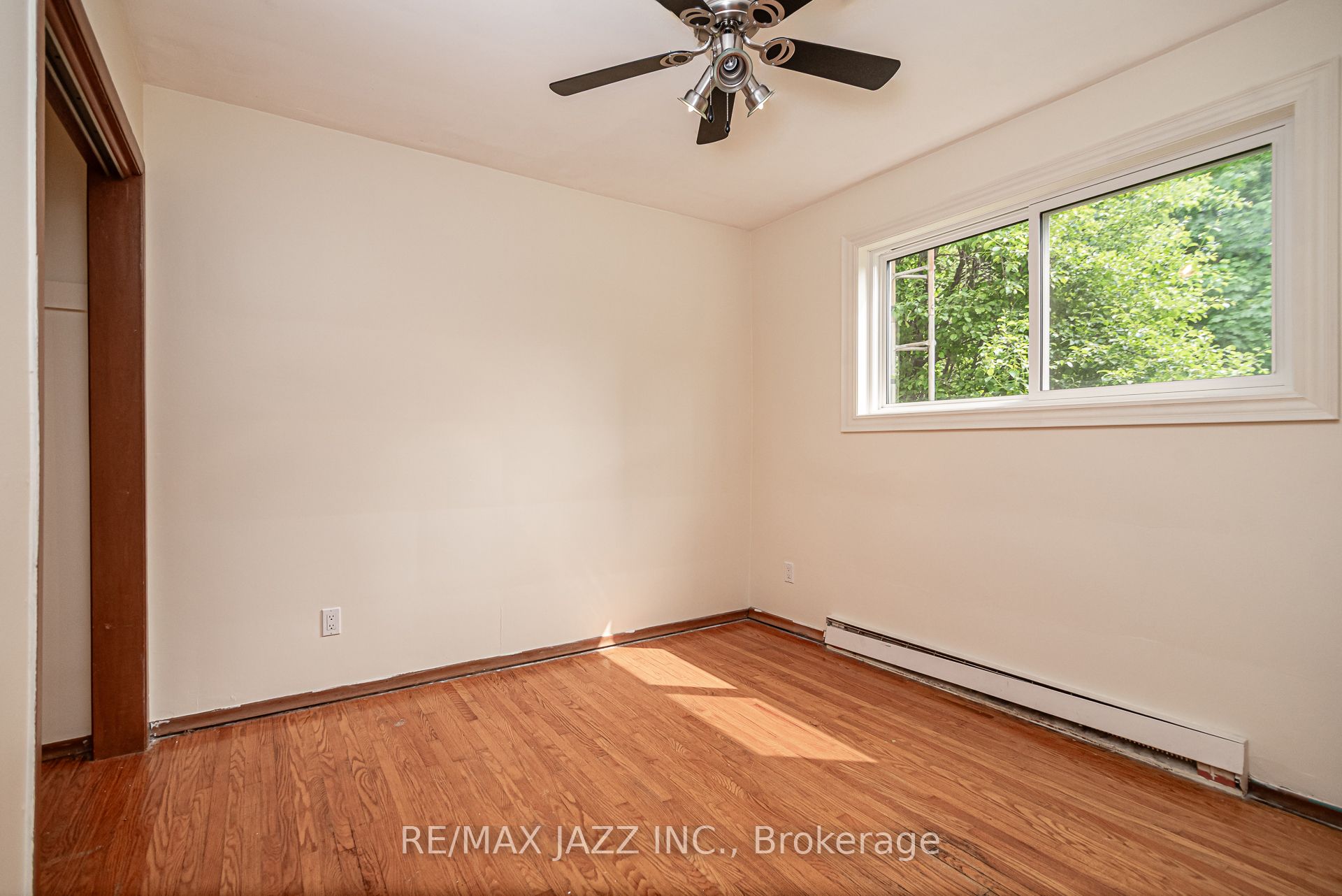 355 Oshawa Boulevard N Property Photo 15