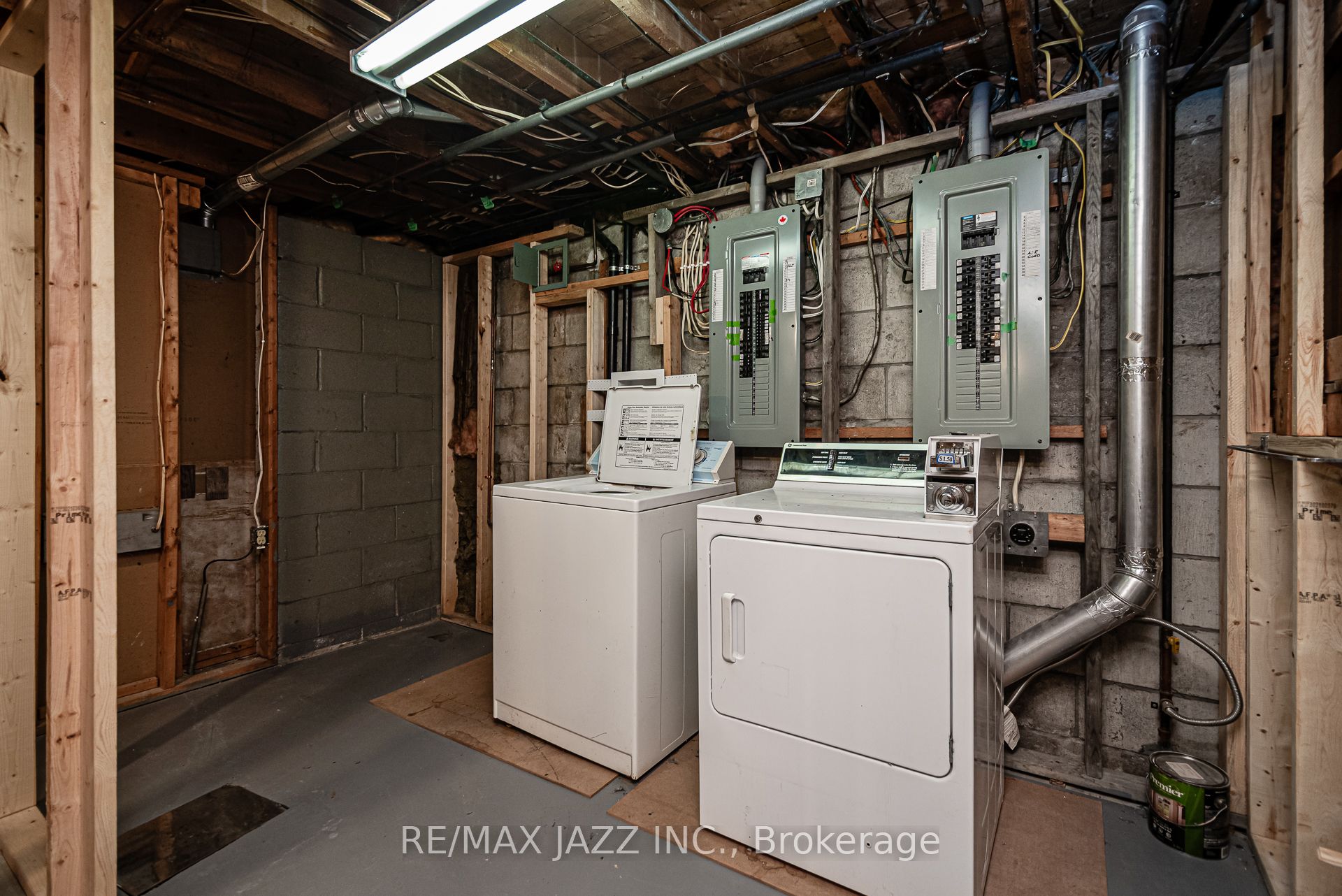355 Oshawa Boulevard N Property Photo 22