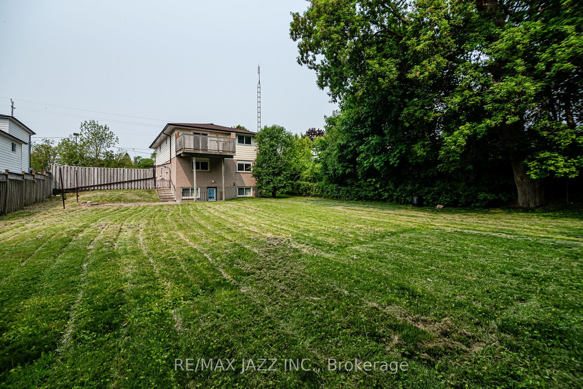 355 Oshawa Boulevard N Property Photo 25