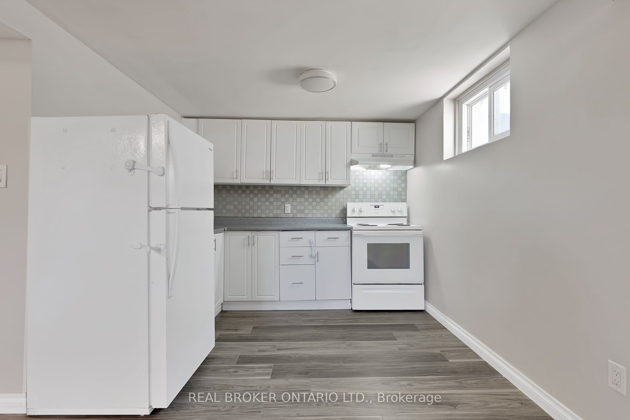 87 Wellington Avenue W Bsmt Property Photo 9
