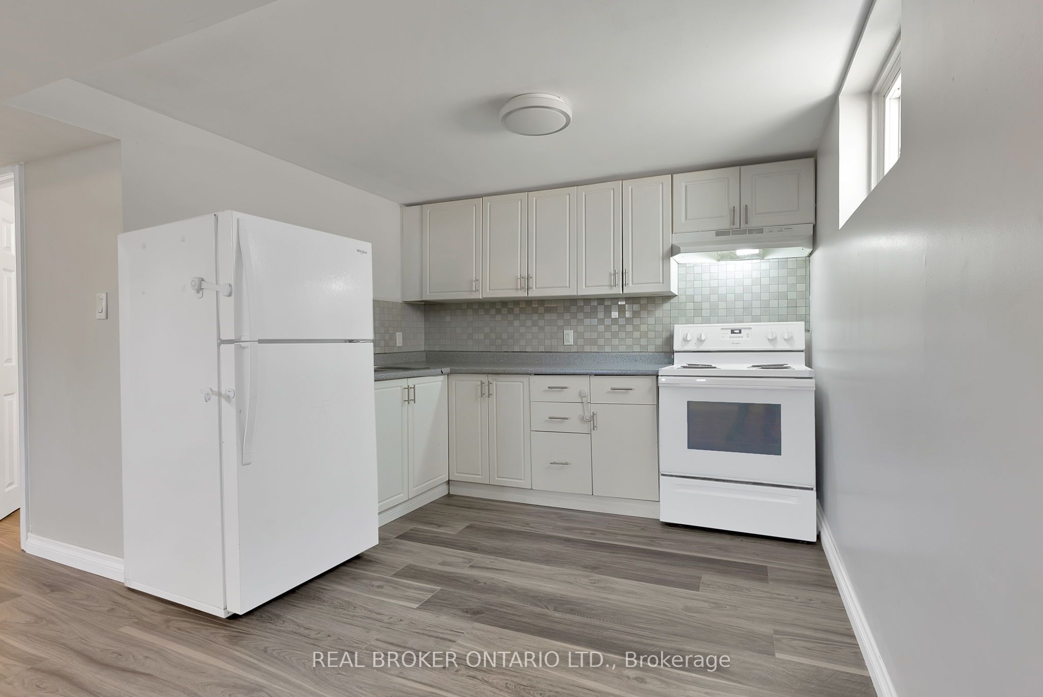 87 Wellington Avenue W Bsmt Property Photo 10