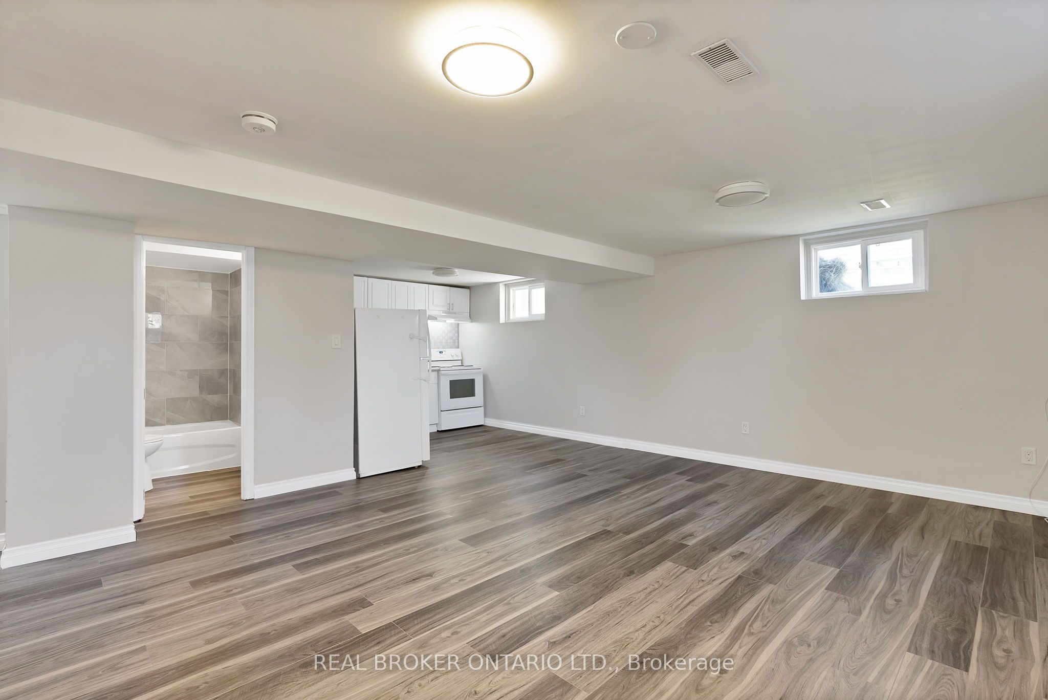 87 Wellington Avenue W Bsmt Property Photo 13