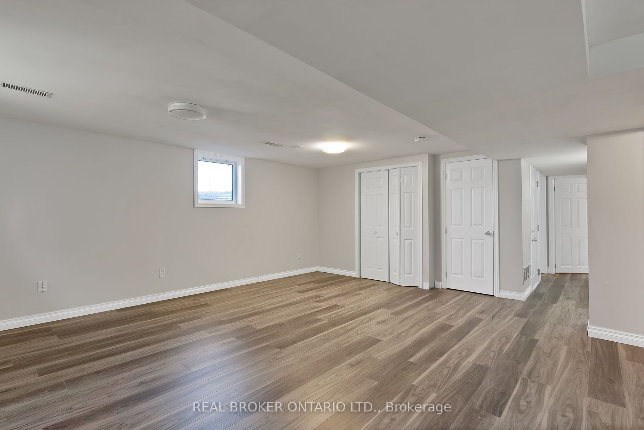 87 Wellington Avenue W Bsmt Property Photo 14