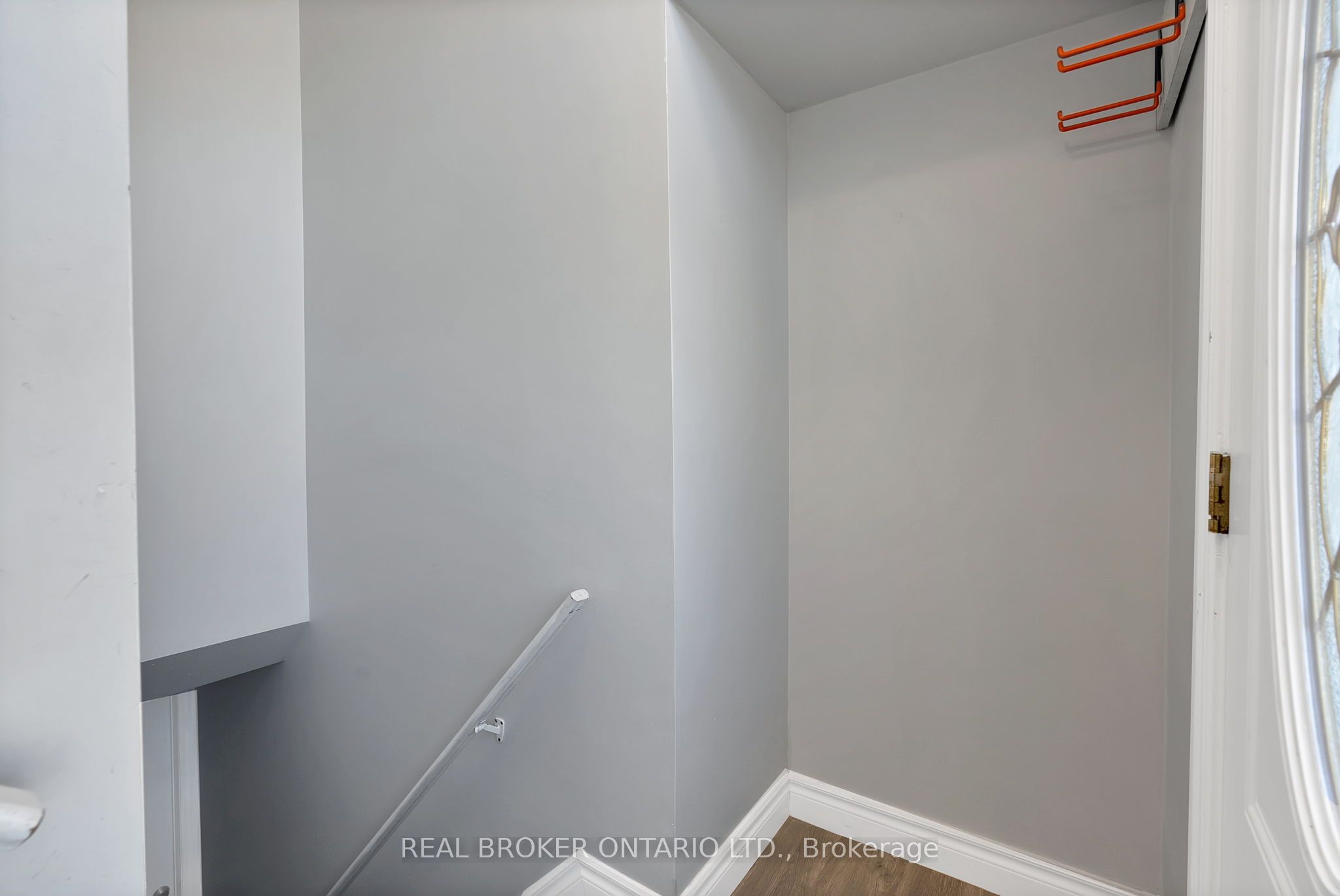 87 Wellington Avenue W Bsmt Property Photo 23