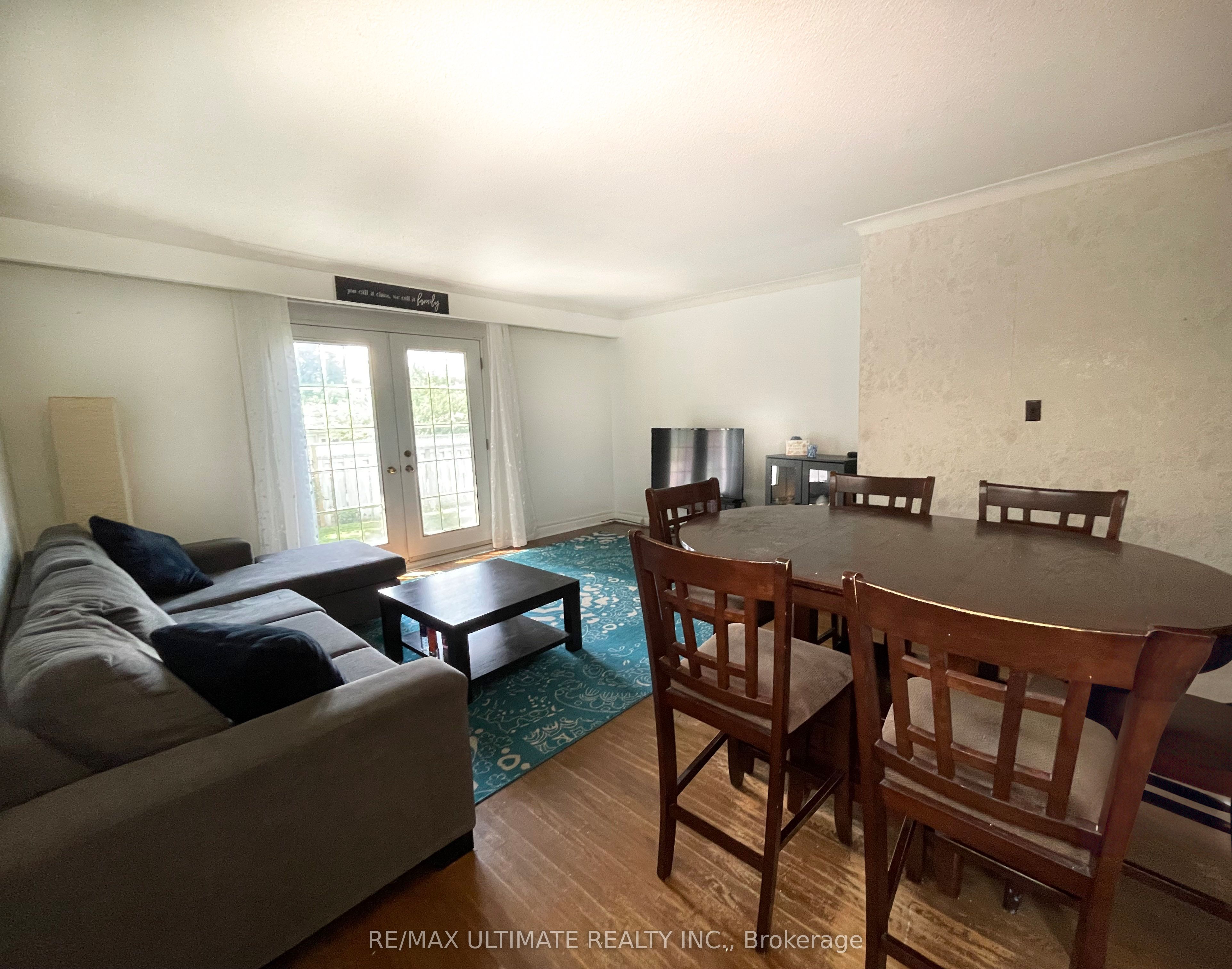 313 Rossland Road W Property Photo 11