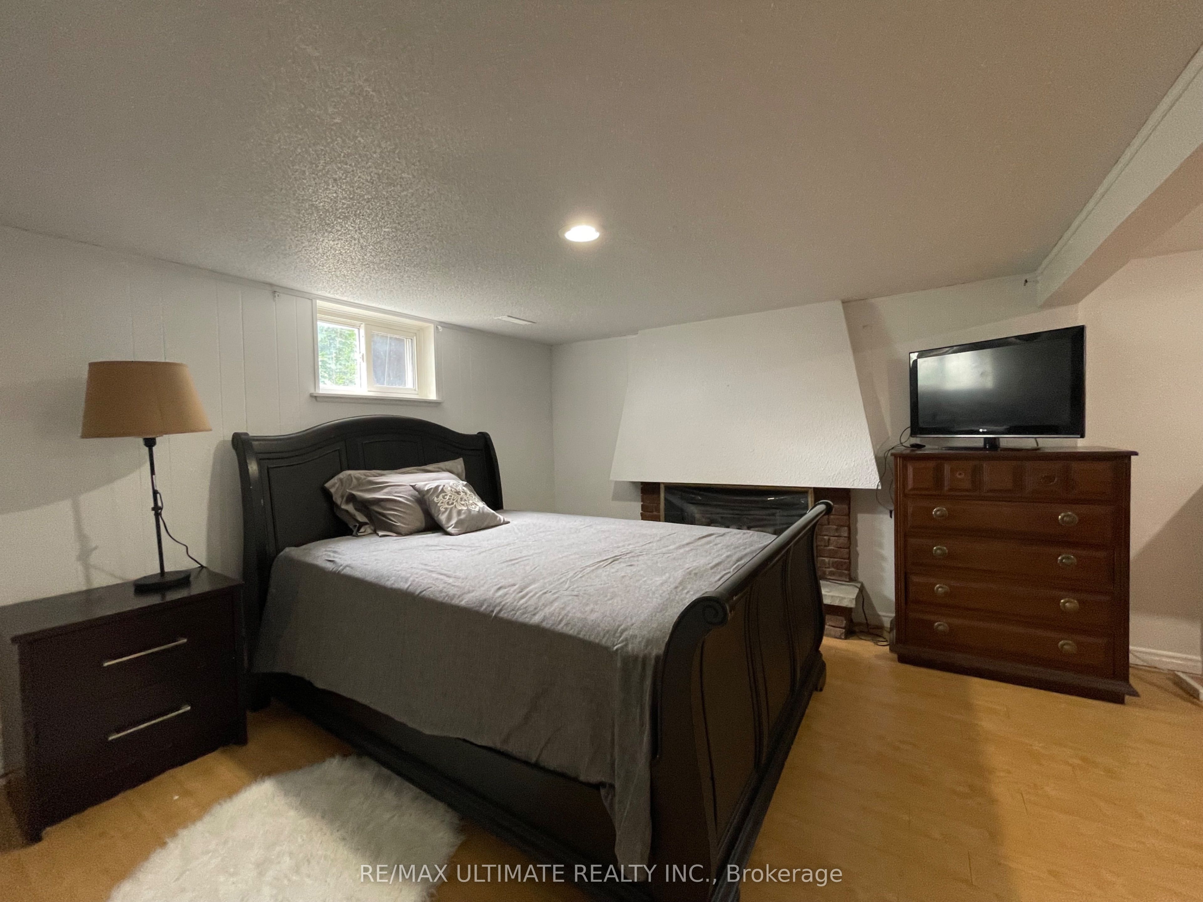 313 Rossland Road W Property Photo 22