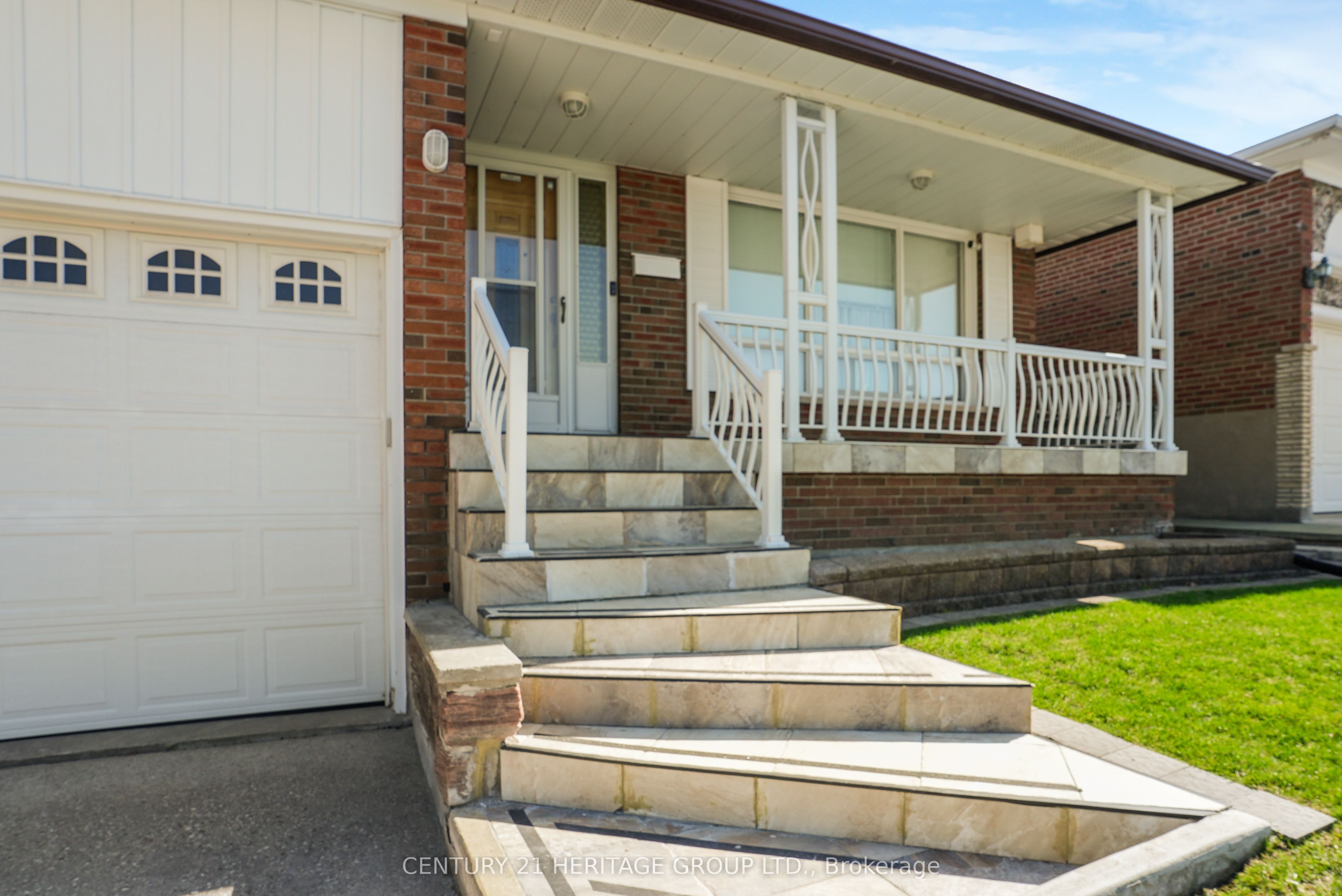 31 Scarden Avenue Property Photo 5