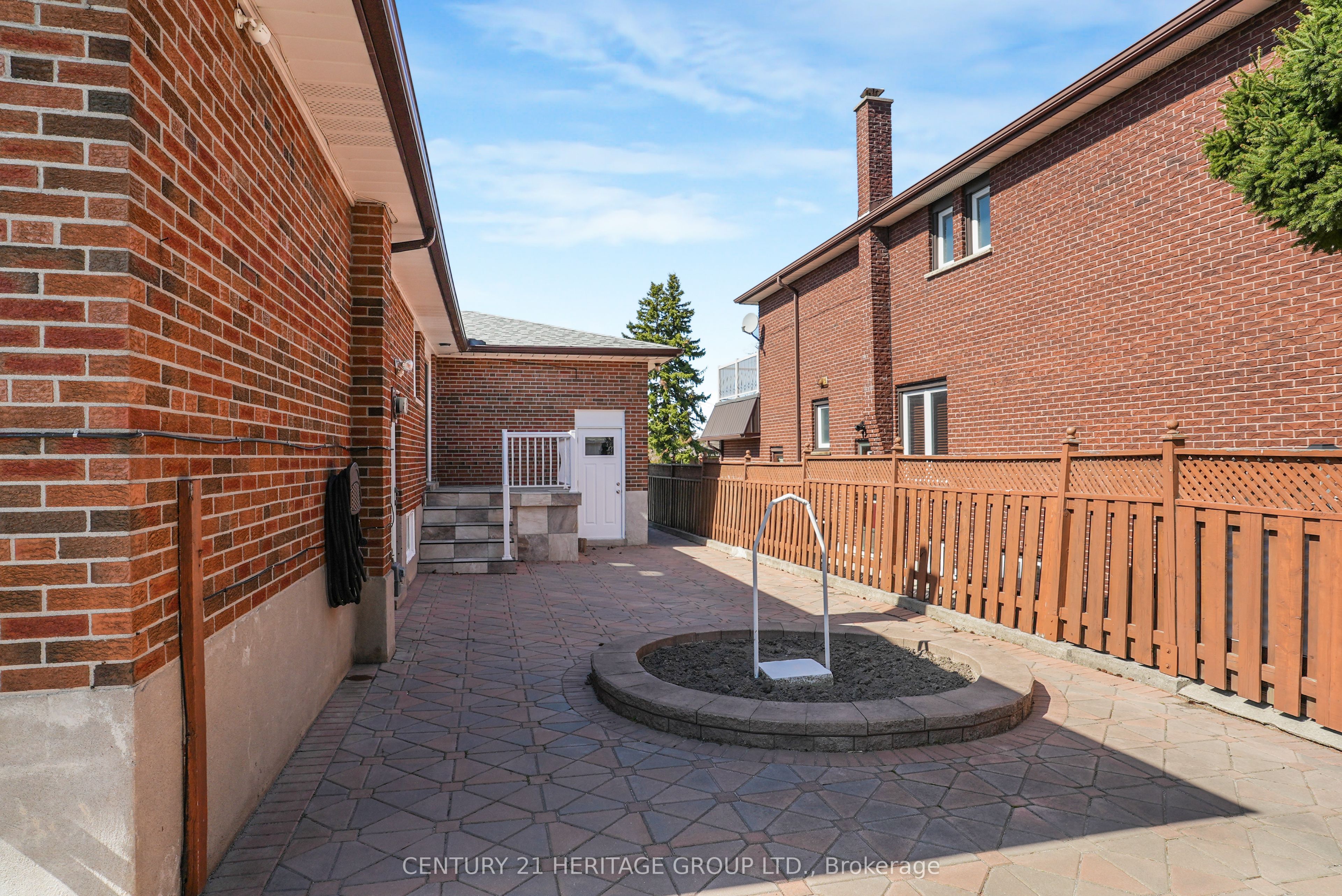 31 Scarden Avenue Property Photo 10