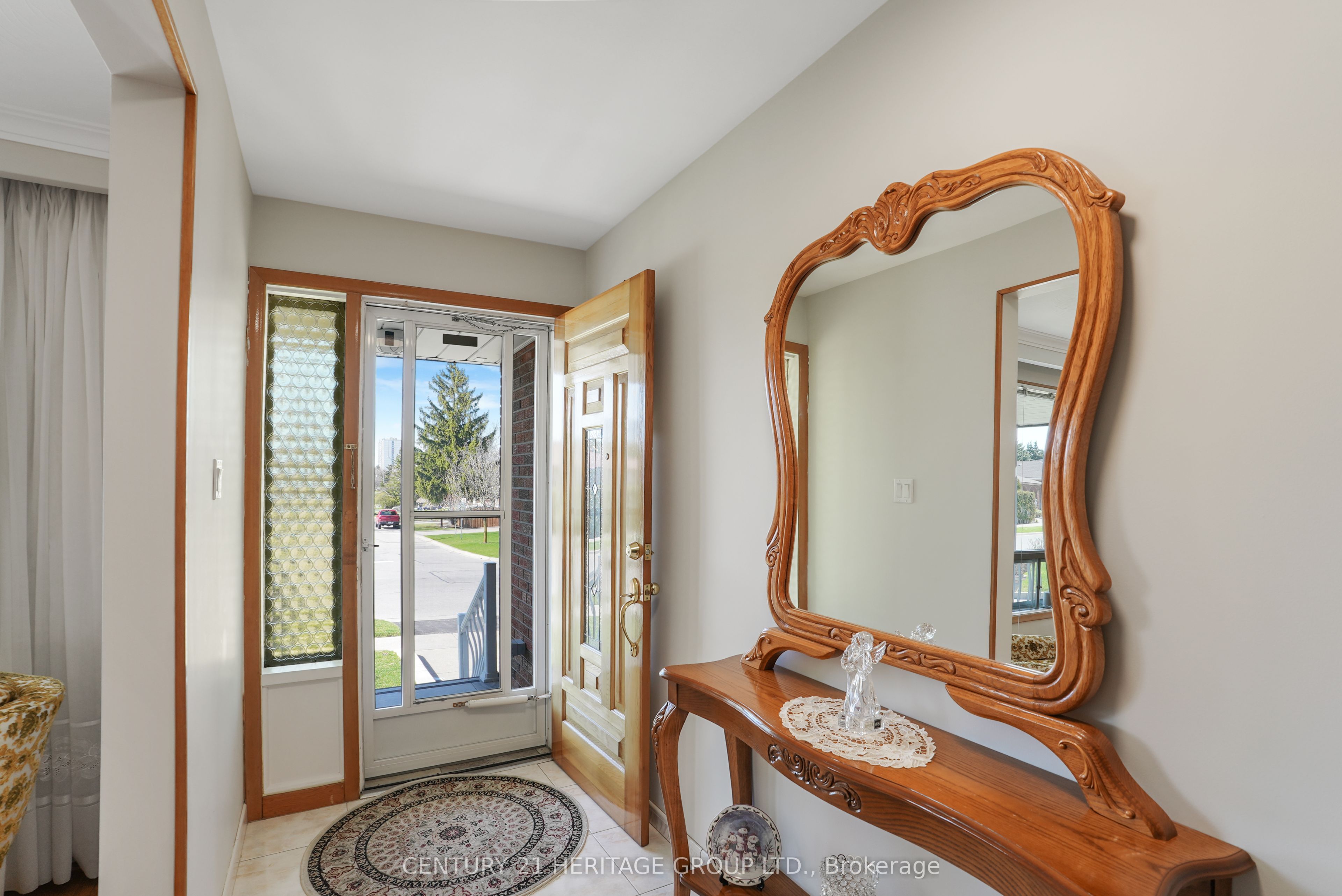 31 Scarden Avenue Property Photo 16