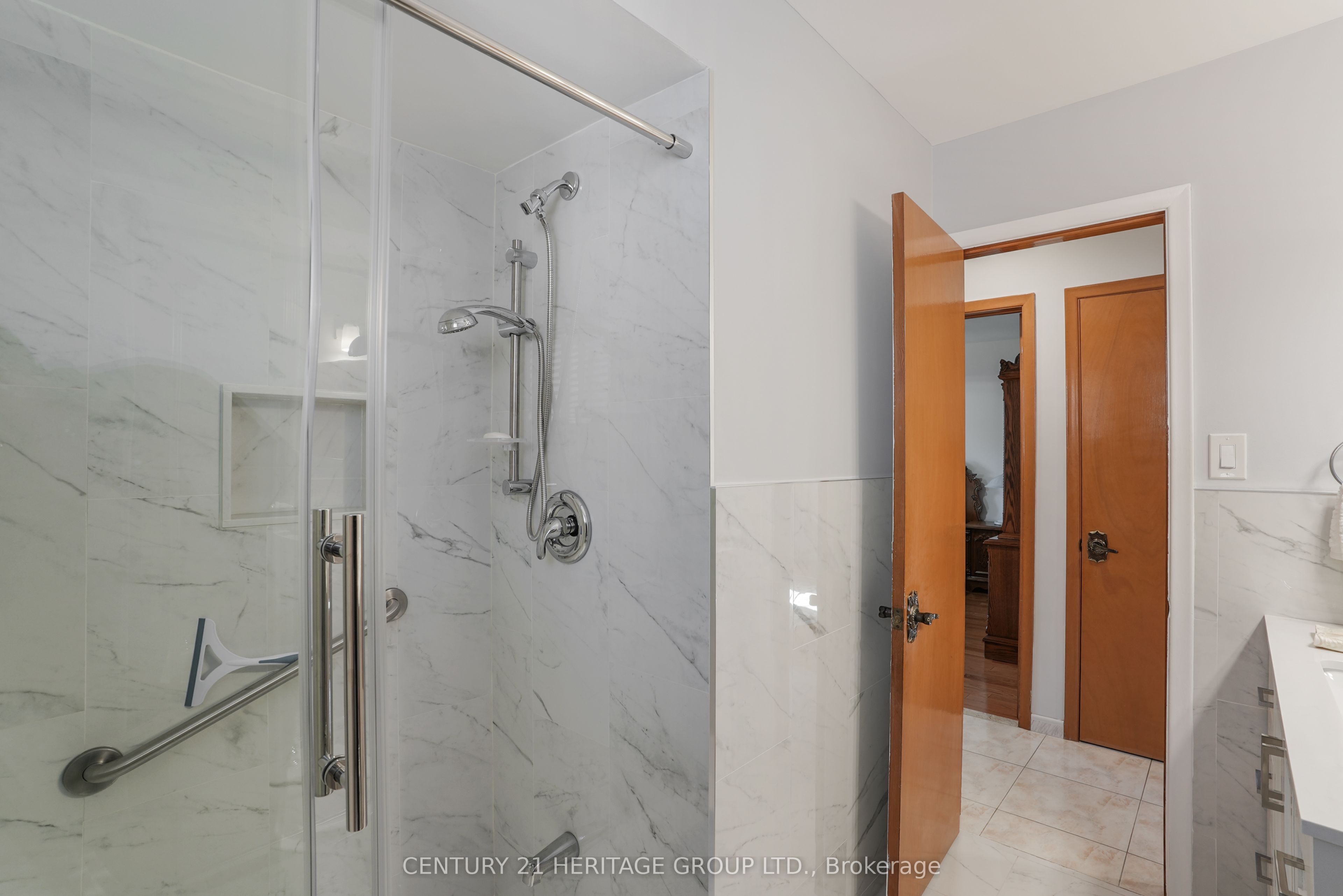 31 Scarden Avenue Property Photo 22