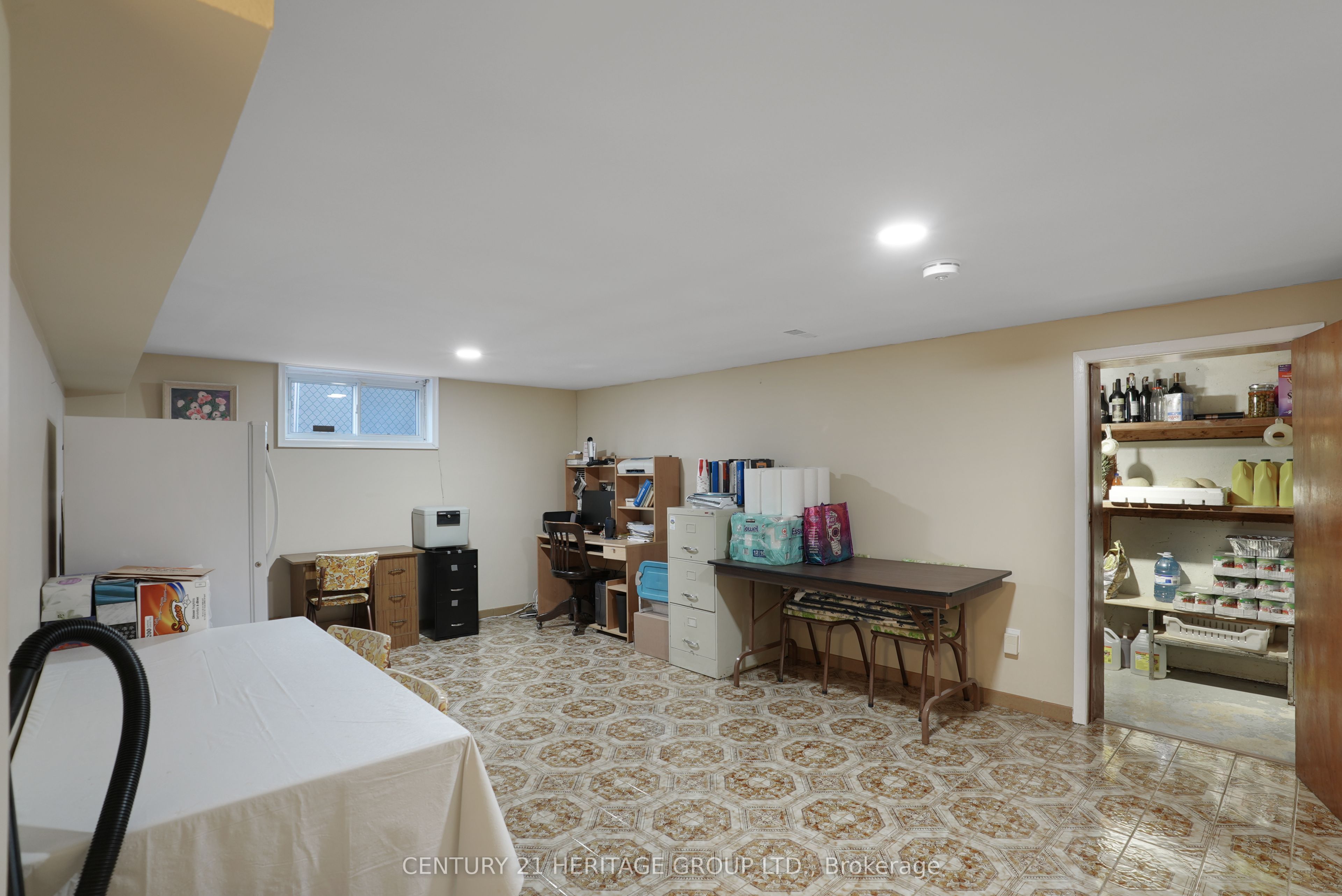 31 Scarden Avenue Property Photo 26