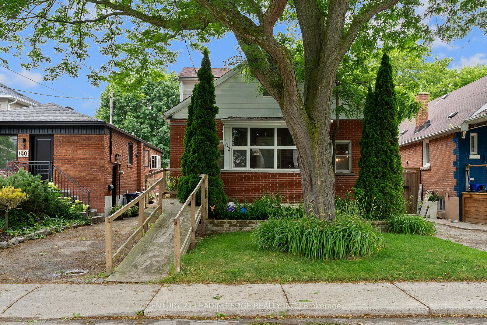 102 Kalmar Avenue N Property Photo 1