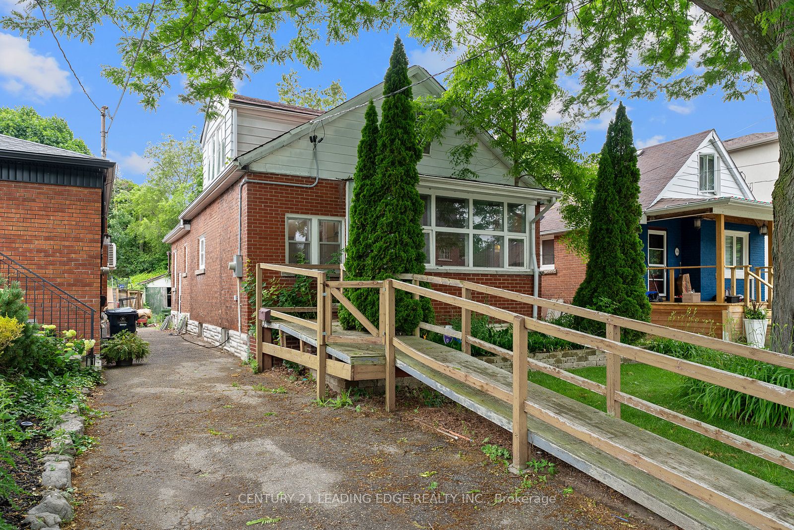 102 Kalmar Avenue N Property Photo 3