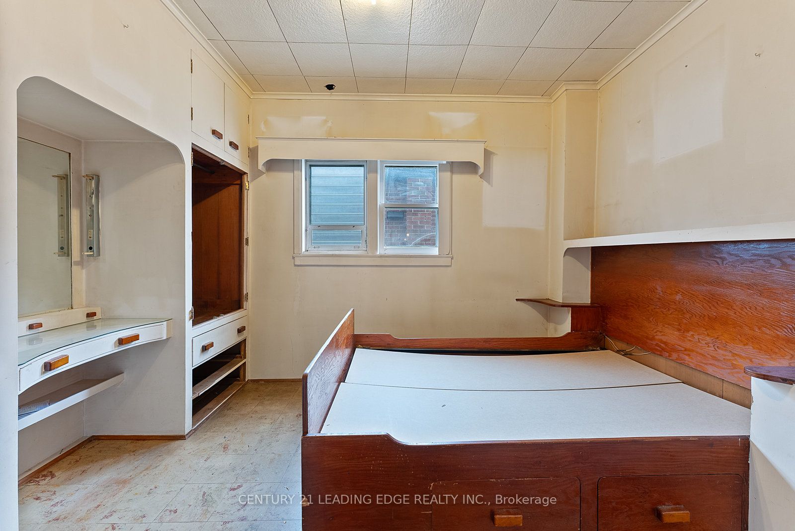102 Kalmar Avenue N Property Photo 8