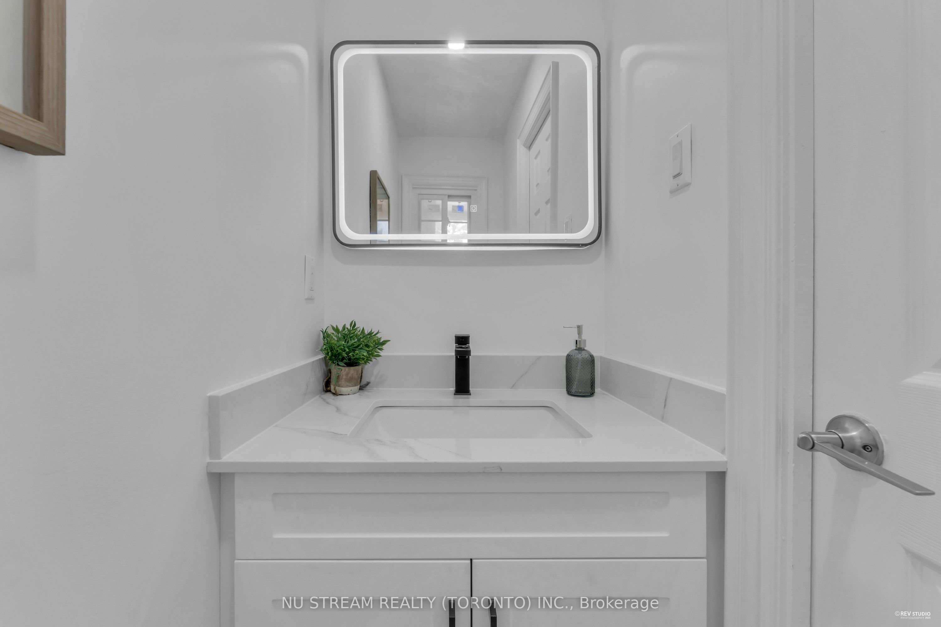 26 Silbury Drive Property Photo 3