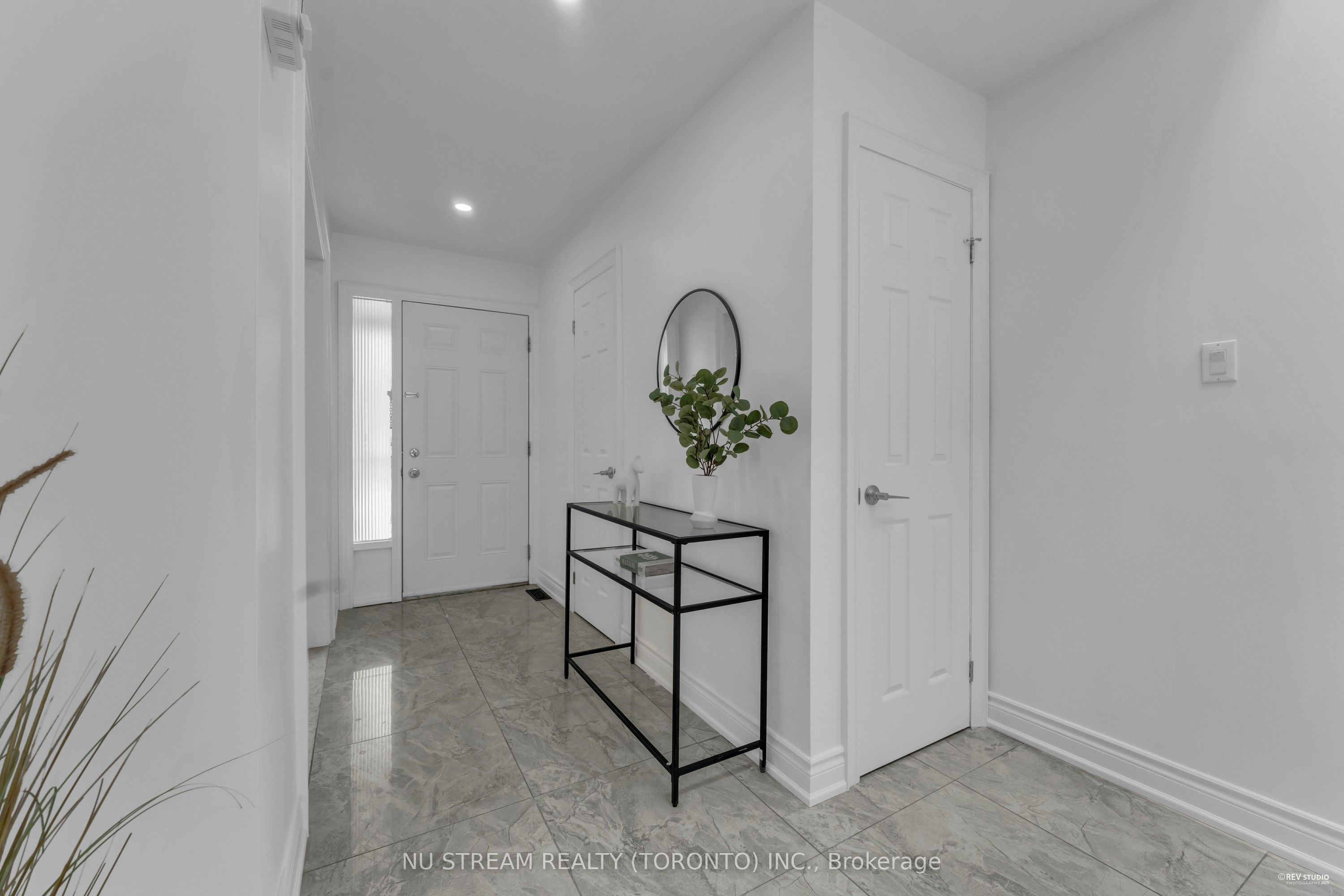 26 Silbury Drive Property Photo 4