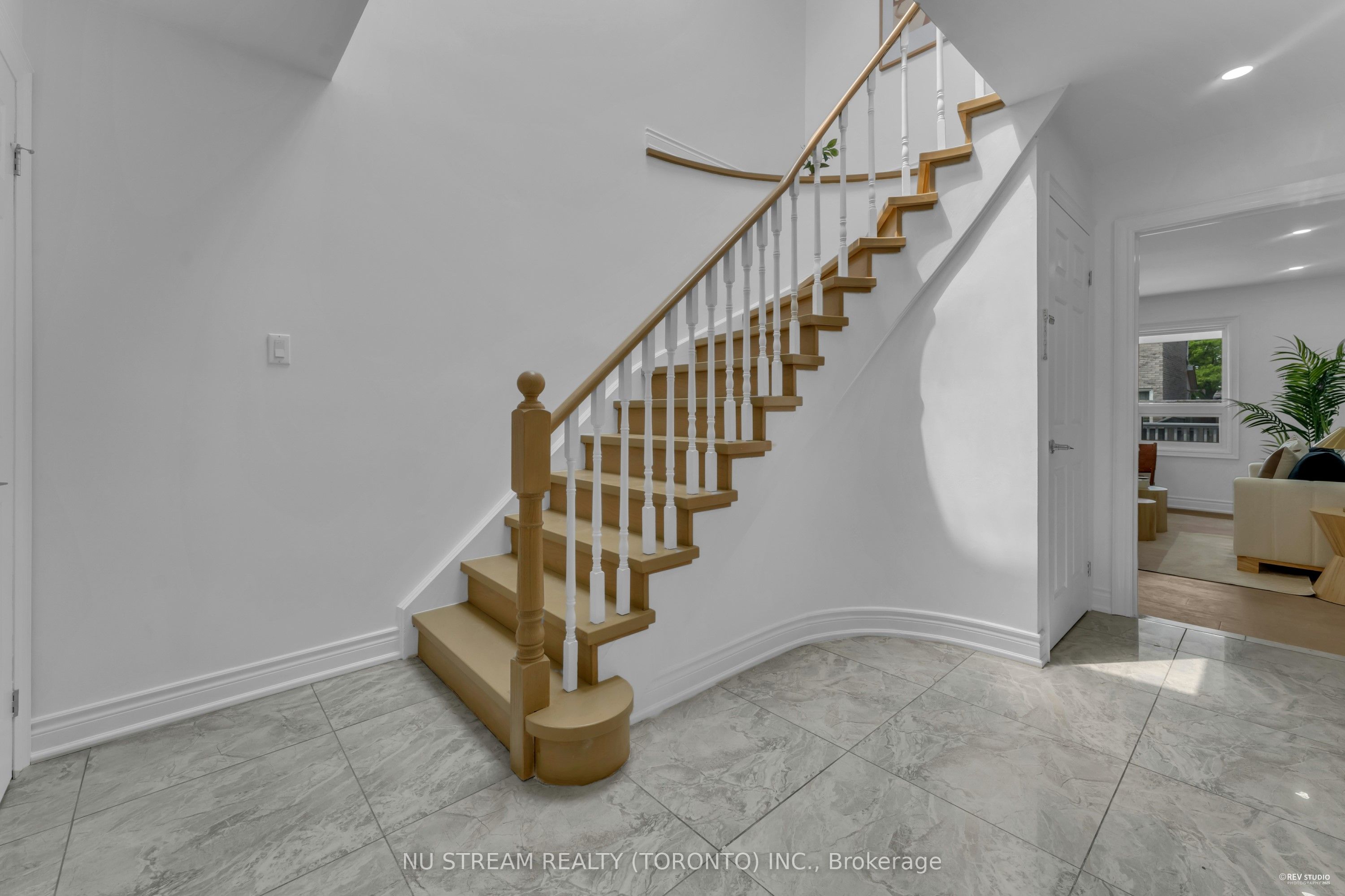 26 Silbury Drive Property Photo 5