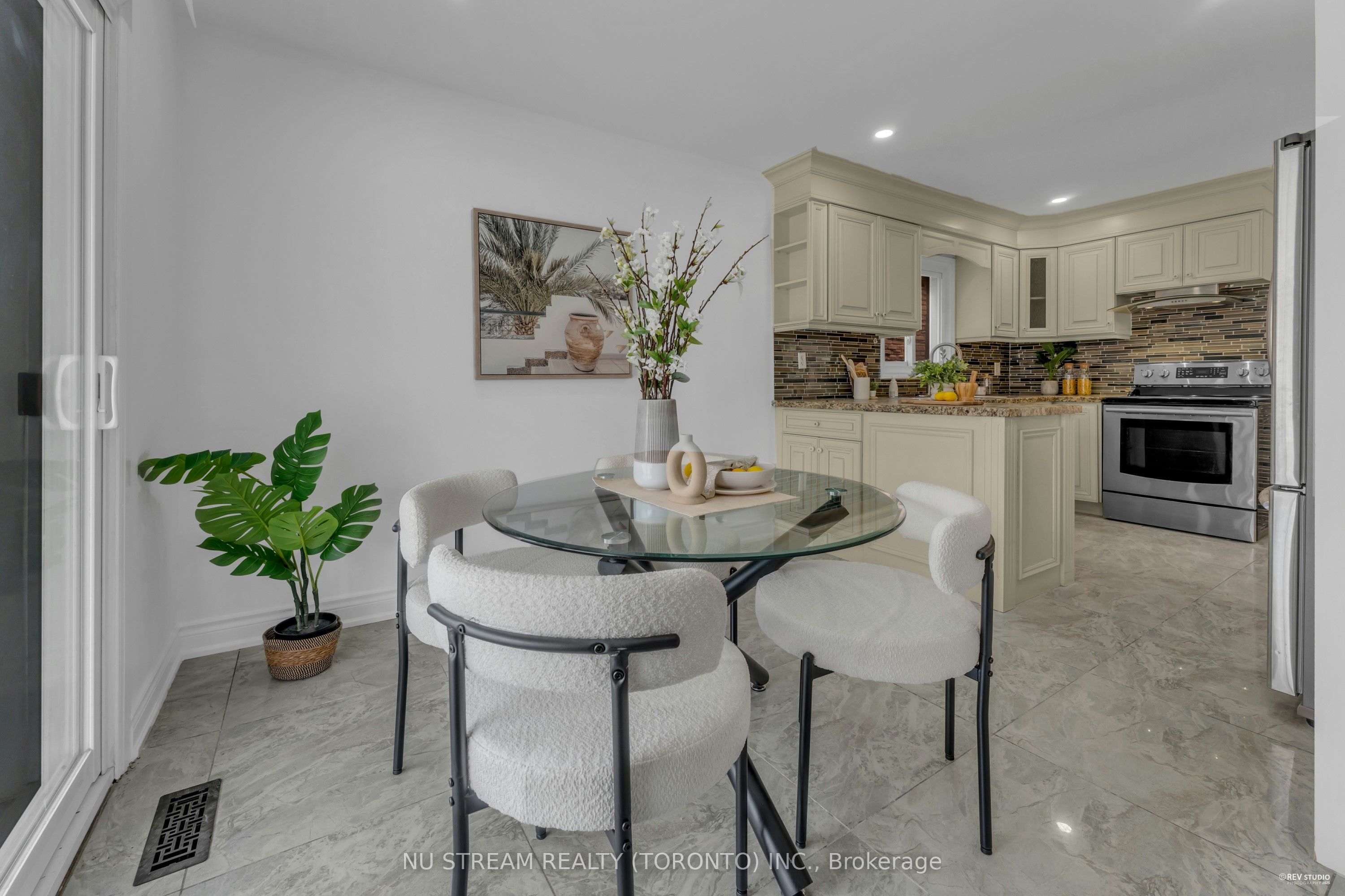 26 Silbury Drive Property Photo 14