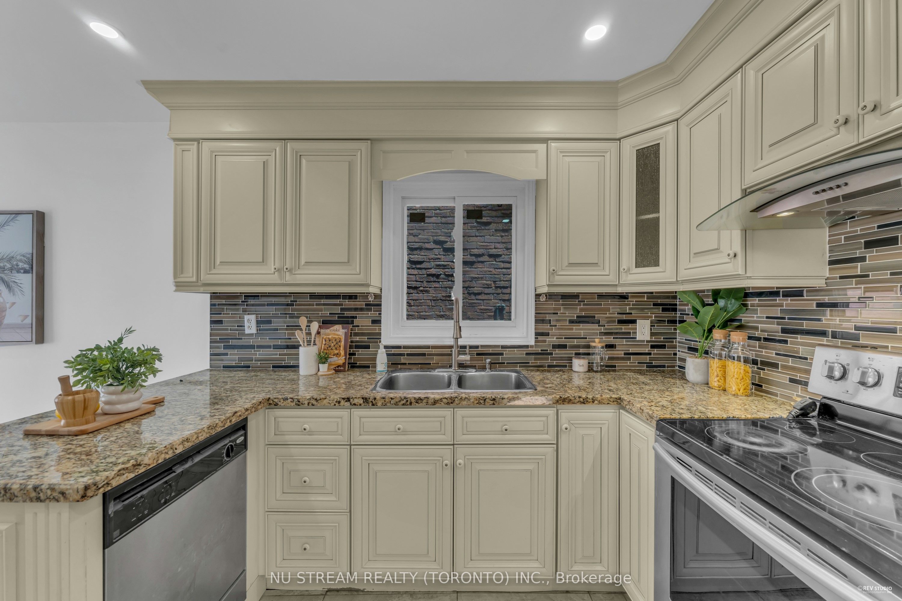26 Silbury Drive Property Photo 19