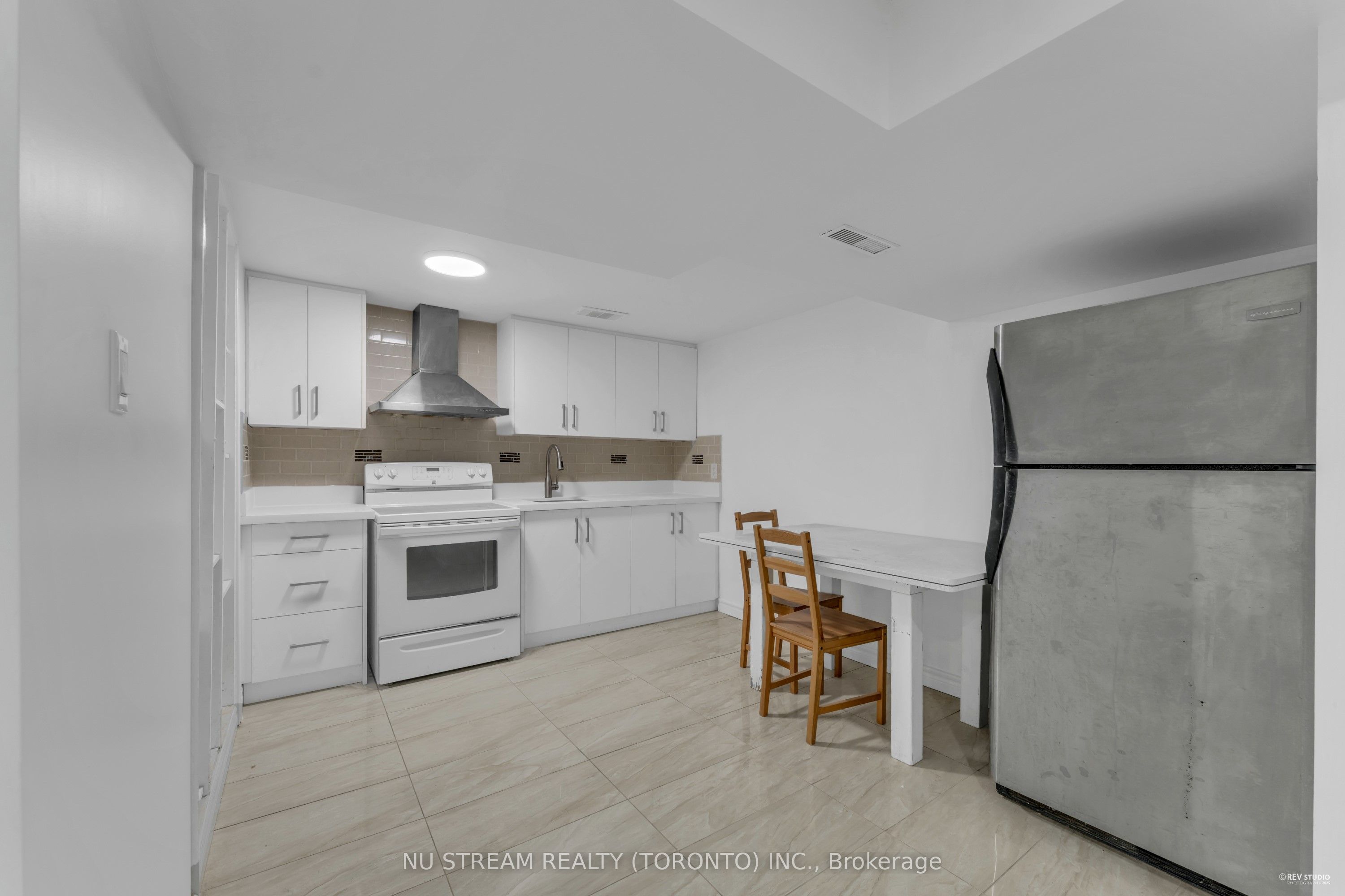 26 Silbury Drive Property Photo 41