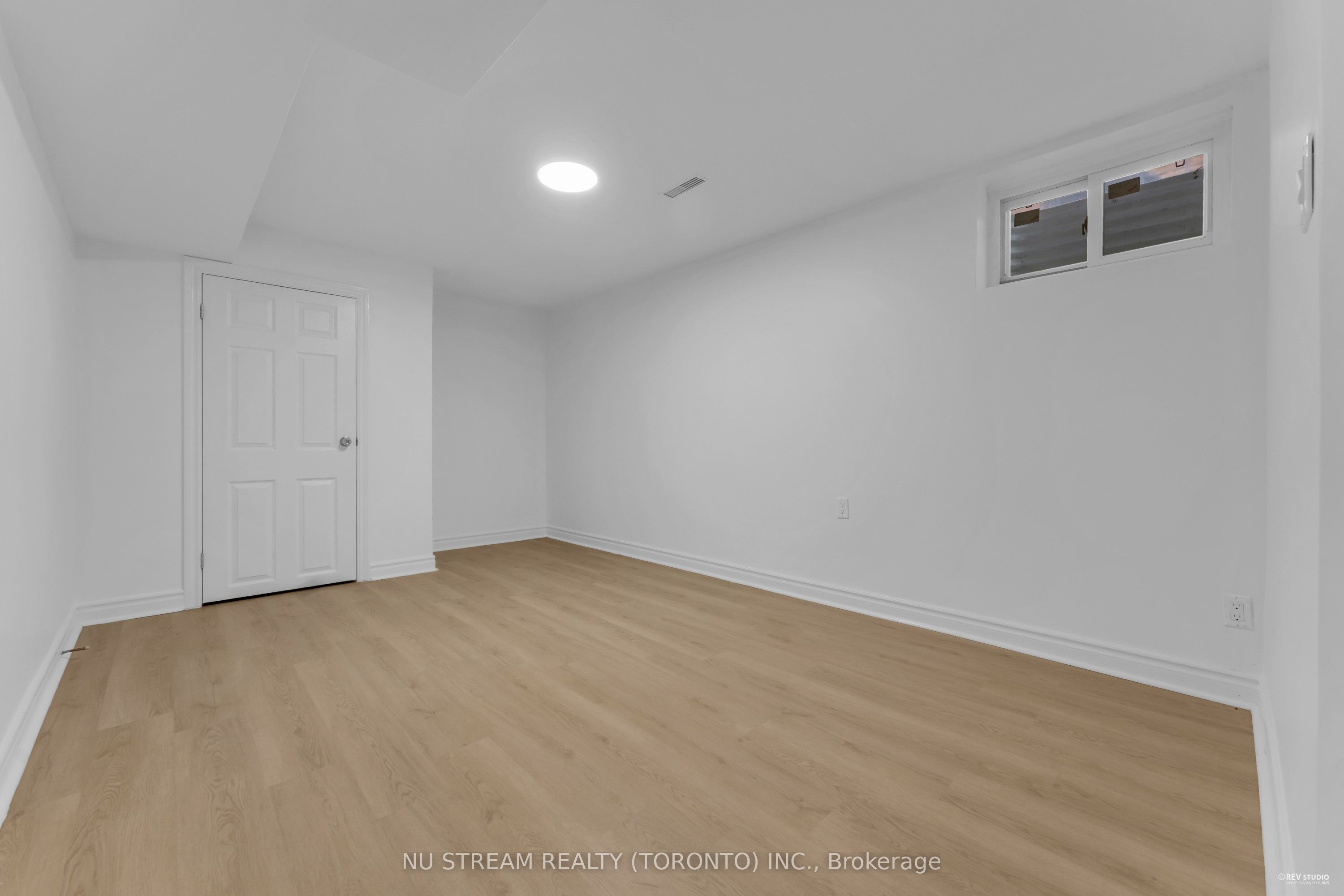 26 Silbury Drive Property Photo 44