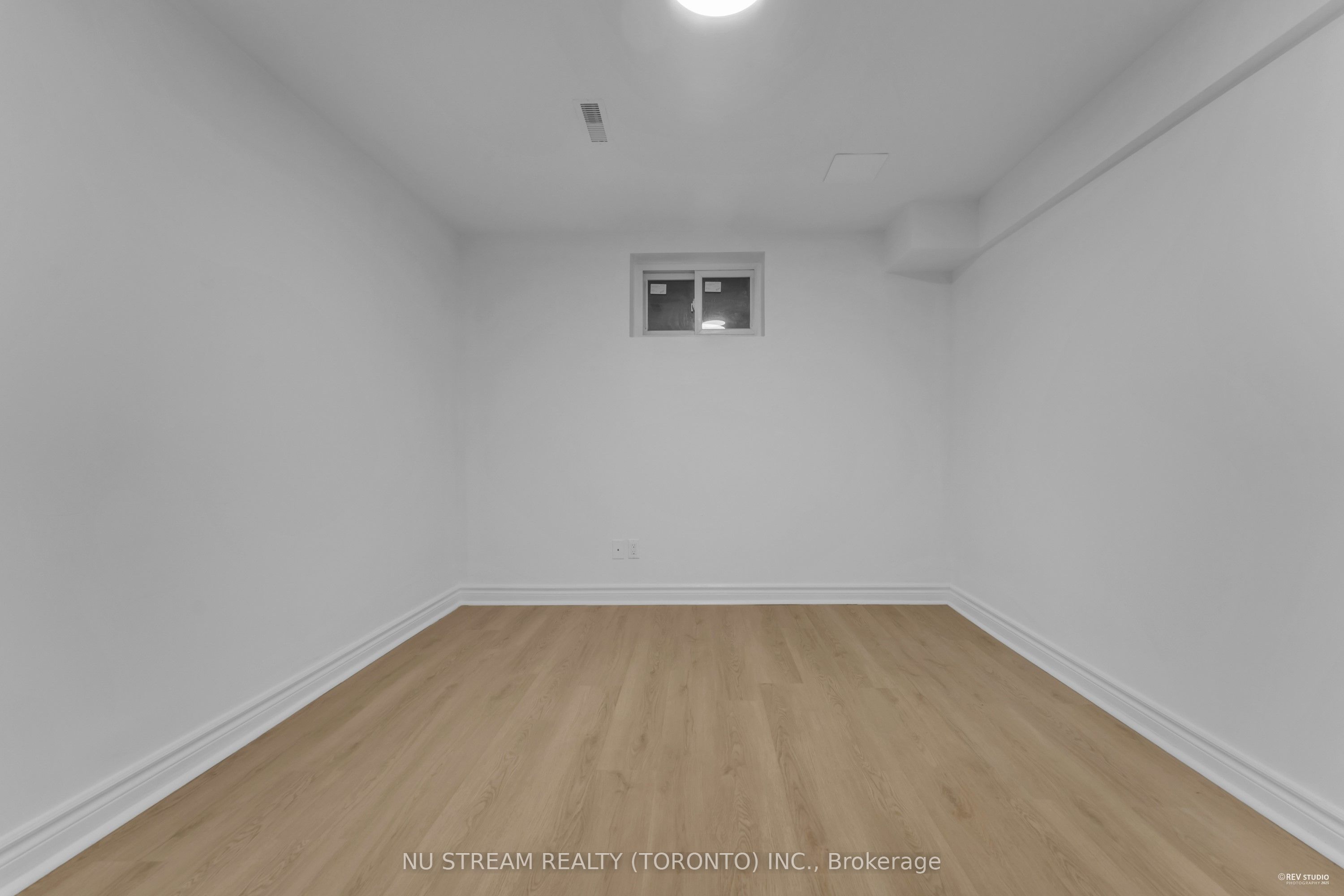 26 Silbury Drive Property Photo 46