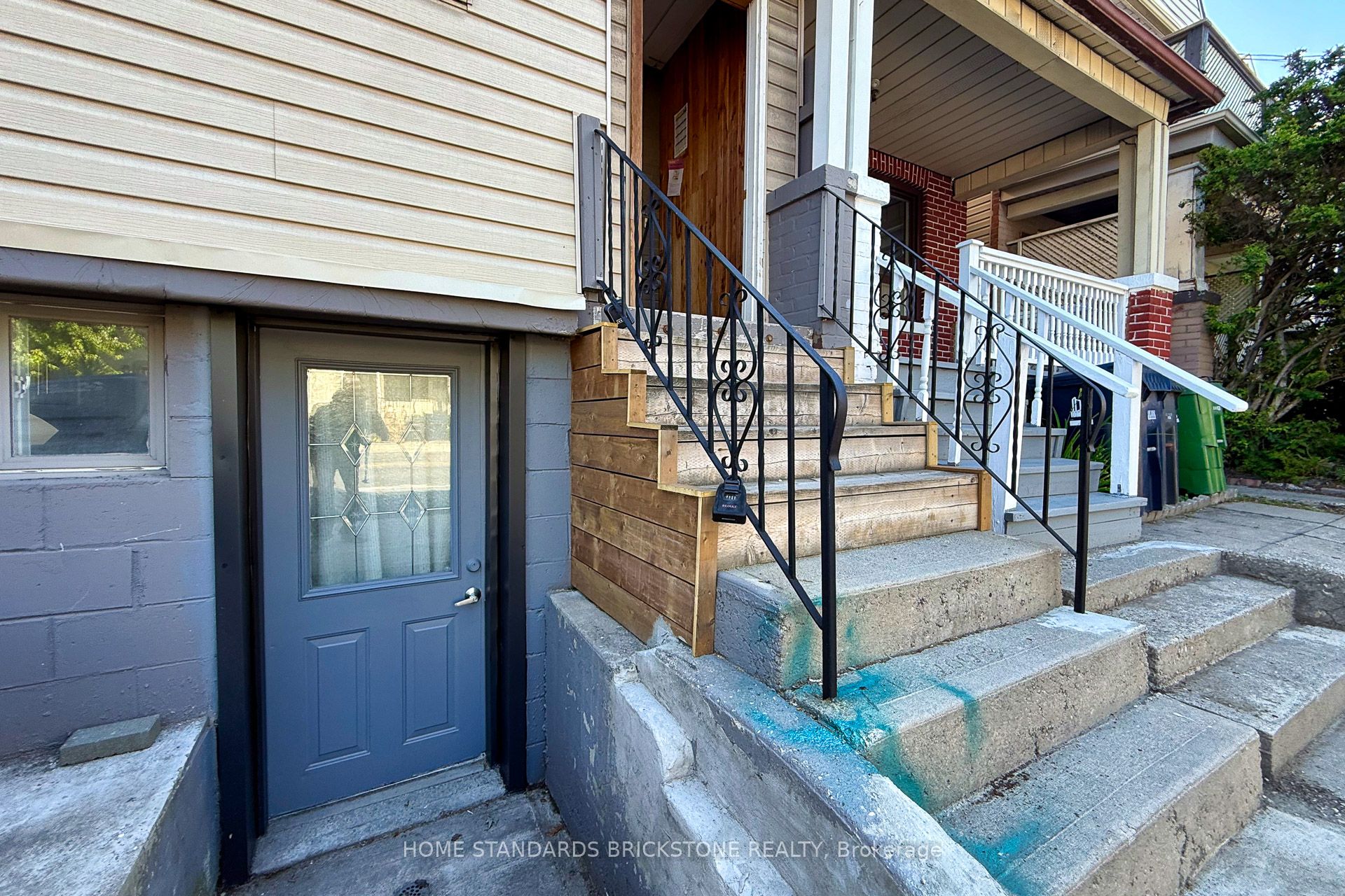 792 Pape Avenue Lower Property Photo 2
